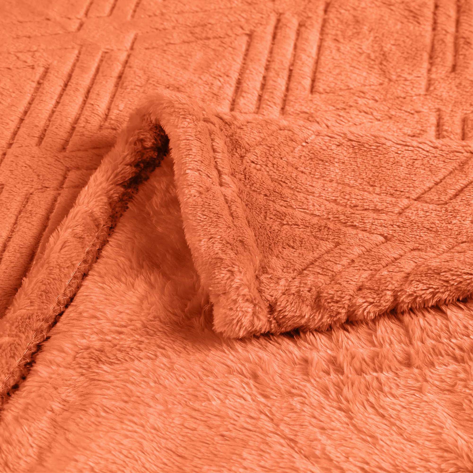Premium Alaska Diamond Plush Fleece Blanket - Ultra Soft & Cozy Throw for Bed, Sofa, and Travel - Warm Winter Blanket for Home, Office, and Camping