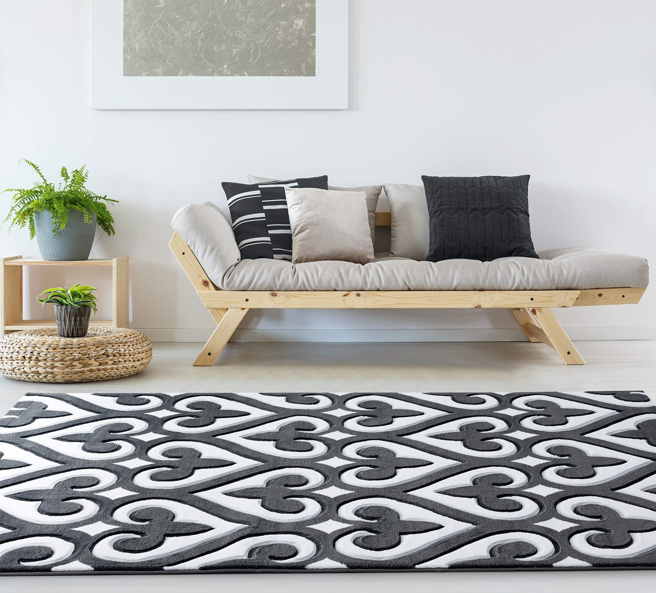 United Weavers of America Bristol Heartland Grey Round Area Rug 7'10