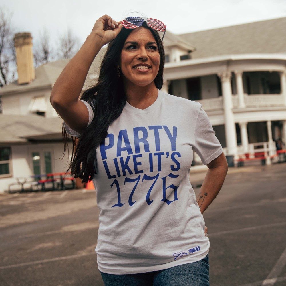 Women's Patriotic 1776 Boyfriend Fit T-Shirt - White | Vintage American Revolution Style for Independence Day & 4th of July Celebrations