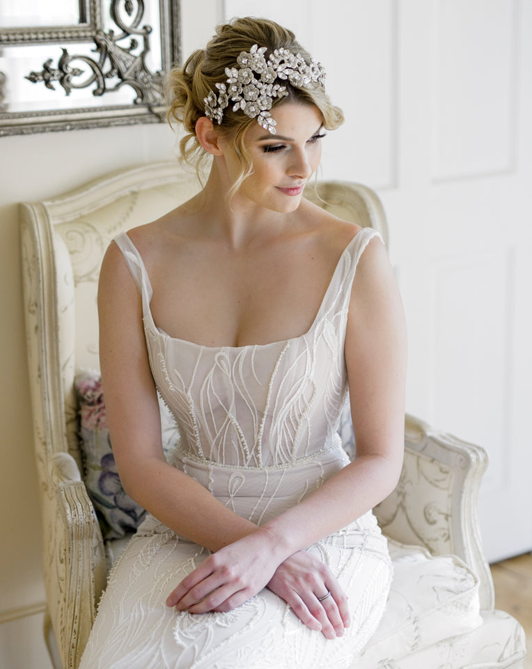 Kezani Florentina Crystal Leaf & Metal Floral Bridal Headpiece – Elegant Wedding Headband for Brides, Boho Bridal Accessories – Perfect for Boho Weddings, Beach Ceremonies & Vintage-Themed Events