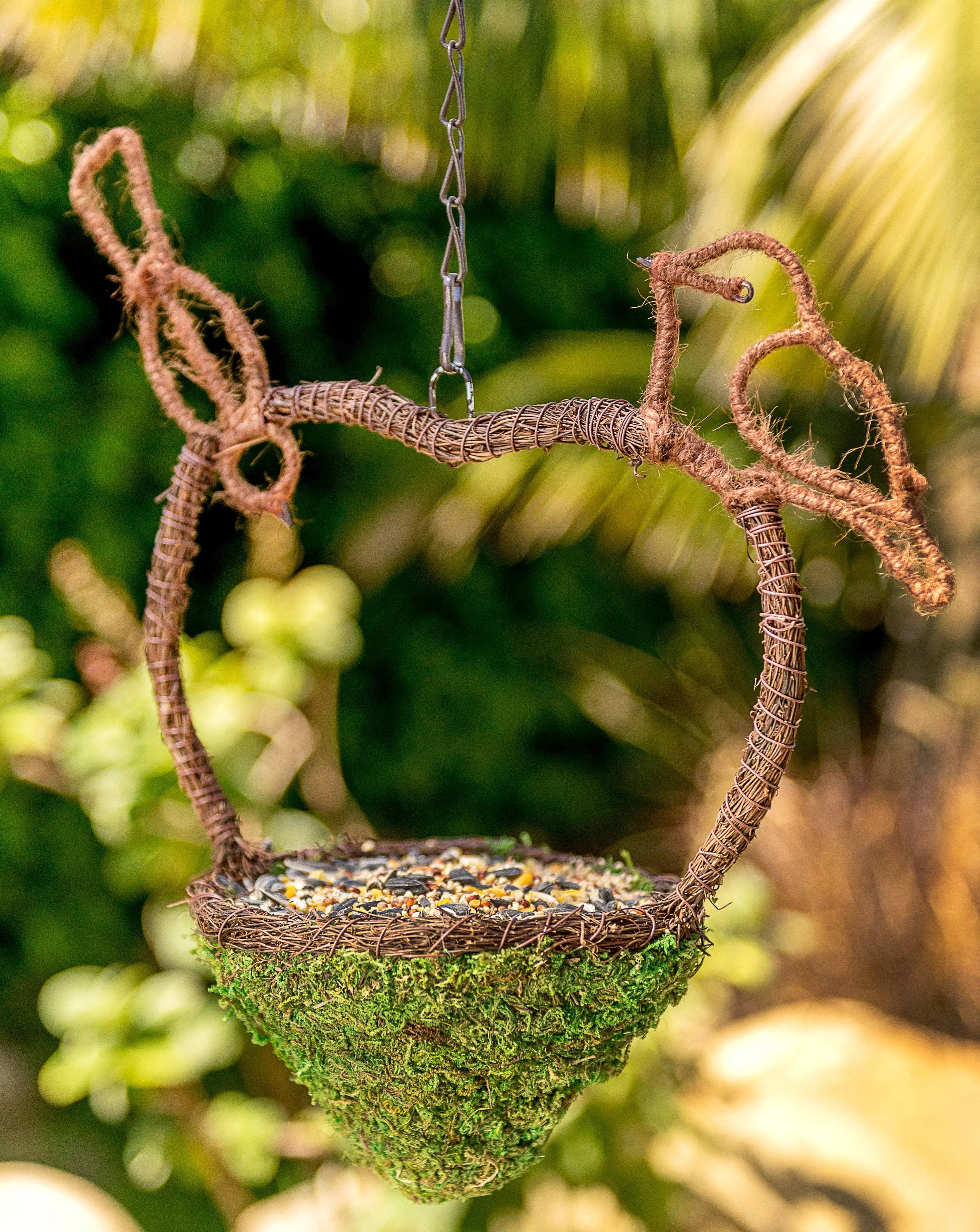 Natural Moss Sparrow Bird Feeder - Eco-Friendly Garden Decor for Wild Birds | Attract Sparrows to Your Backyard Bird Watching Station