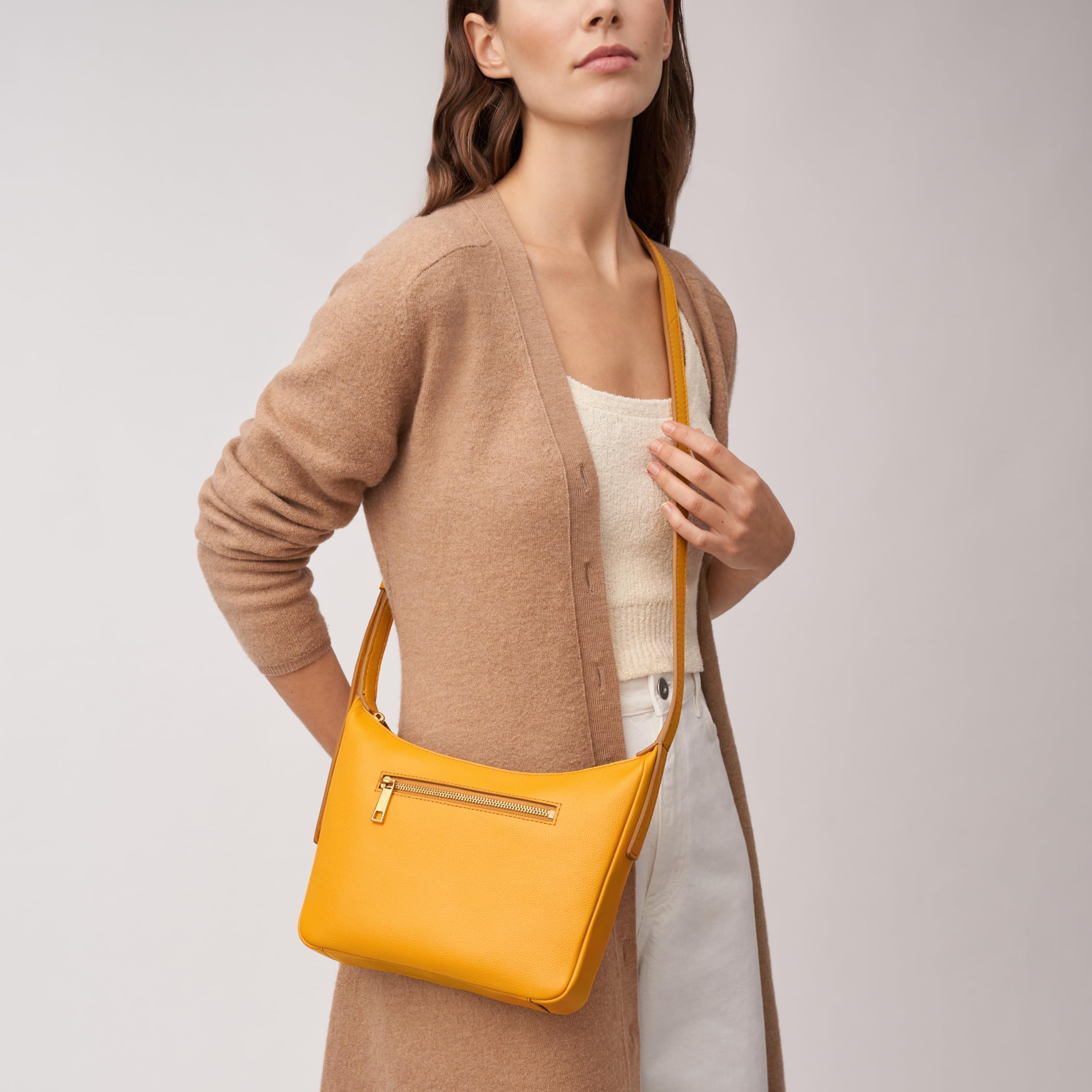 Fossil Women's Cecilia Genuine Leather Crossbody Purse - Stylish Handbag for Everyday Use, Work & Travel | Adjustable Strap, Multiple Pockets