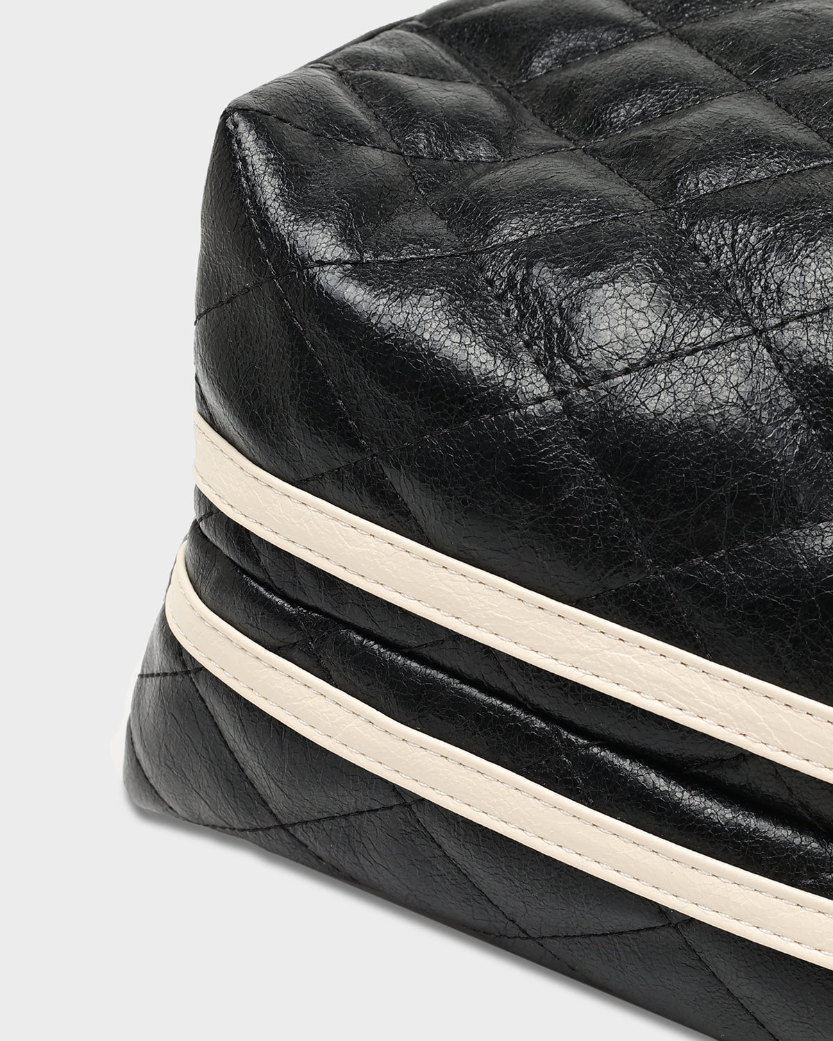 Stylish Black Diamond Stitch Quilted Tote Bag for Women - Fashionable Crossbody Handbag for Work, Travel & Shopping