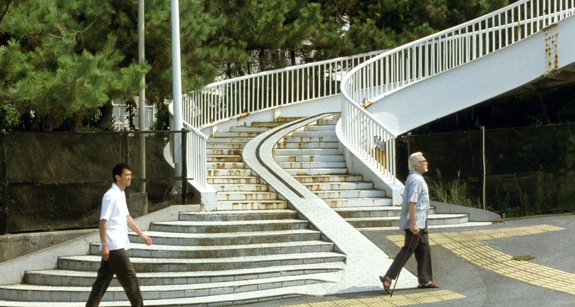 Still Walking (The Criterion Collection) - Award-Winning Japanese Family Drama Film - Perfect for Movie Nights & Criterion Film Enthusiasts