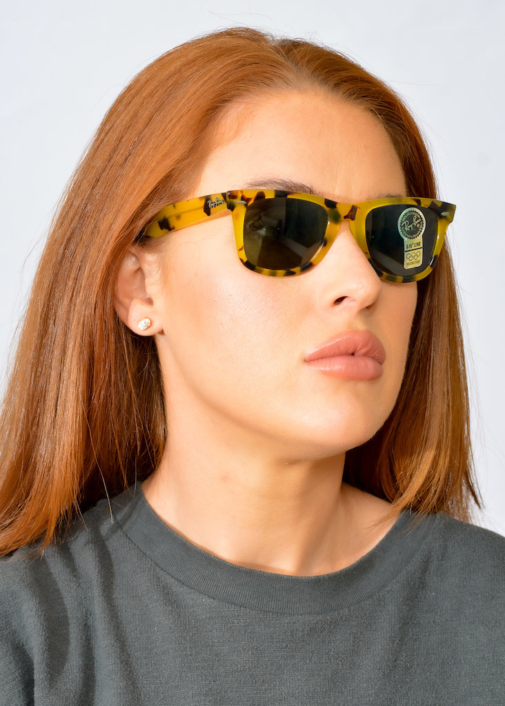 Ray Ban Wayfarer YTORT Sunglasses - Classic Aviator Style for Men & Women - UV Protection & Polarized Lenses - Perfect for Driving, Beach & Outdoor Activities