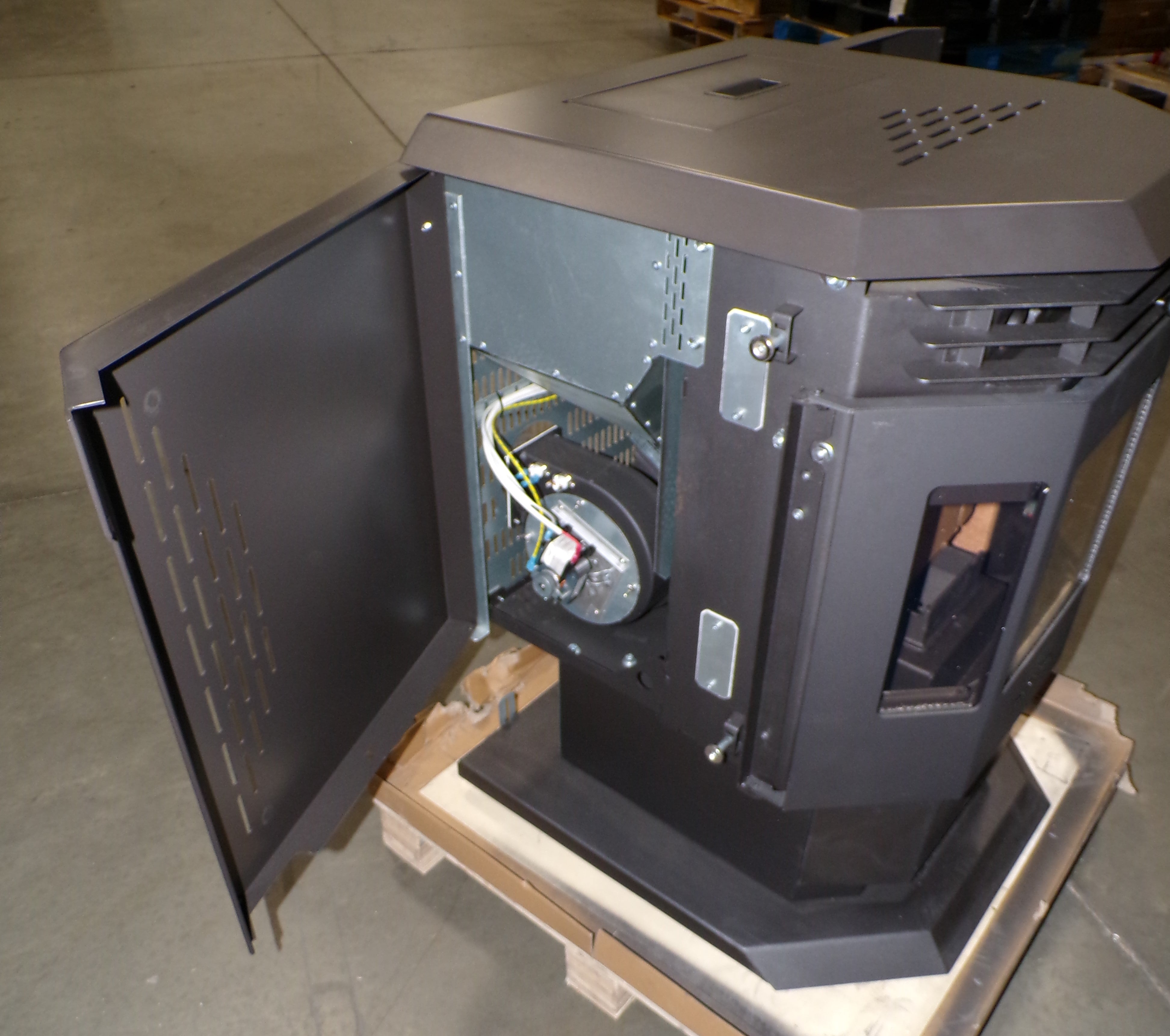 Scratch & Dent HP21 Black Pellet Stove SD0770 - Efficient Home Heating for Winter & Cozy Fireplace Alternative