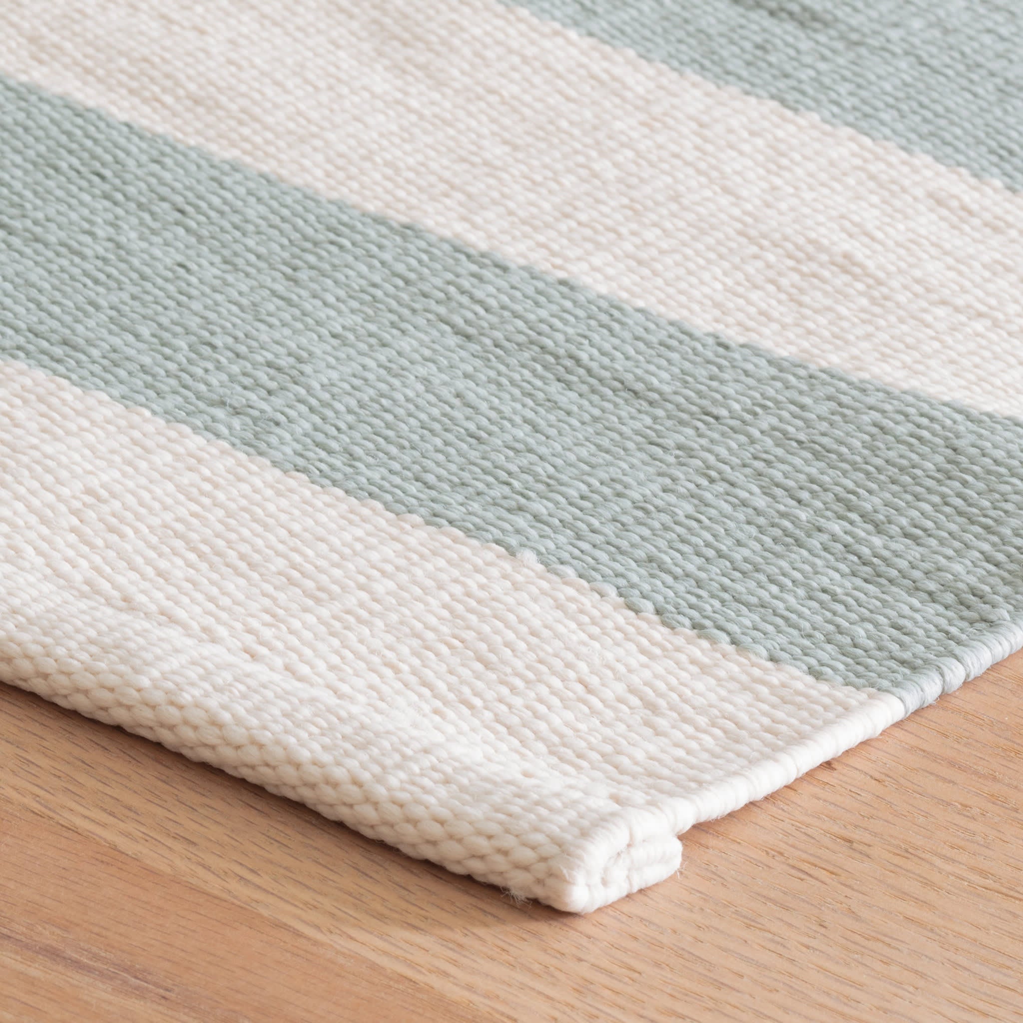 Handwoven Catamaran Stripe Indoor/Outdoor Area Rug - Light Blue & Ivory - Perfect for Living Room, Bedroom, or Patio Decor