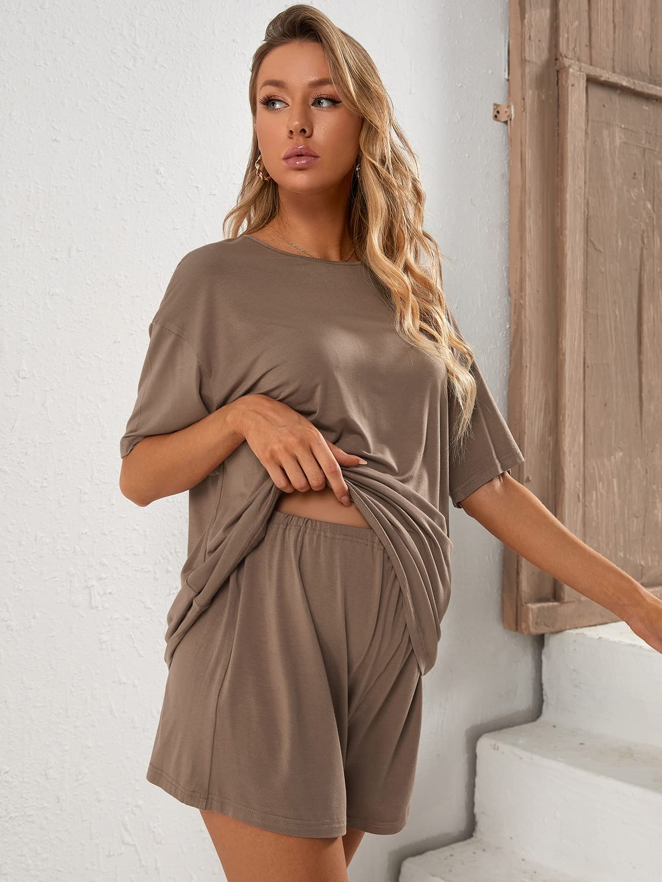 Verdusa Women's Maternity Pajama Set - 2 Piece Nursing Sleepwear with Drop Shoulder Top & Shorts - Soft Lounge Wear for Pregnancy & Breastfeeding - Perfect for Nighttime Comfort & Relaxation