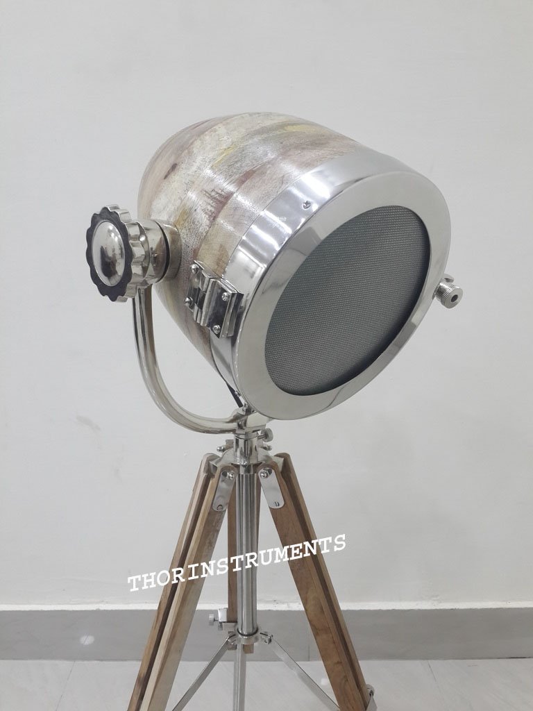 THOR INSTRUMENTS Nautical Wooden Table Lamp - Vintage Rustic Home Decor, Natural Wood Bedside Lamp for Living Room, Bedroom & Office