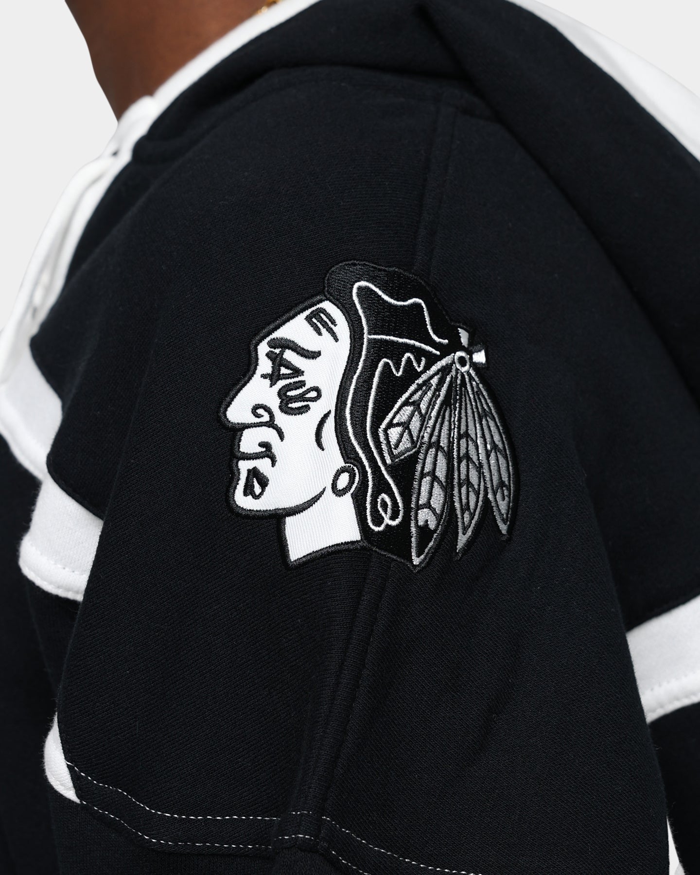 47 Brand Chicago Blackhawks Superior Lacer Hoodie - Men's Pullover Sweatshirt with Lace-Up Front | Winter Warm Fleece Lined | Casual Streetwear & Game Day Outfit