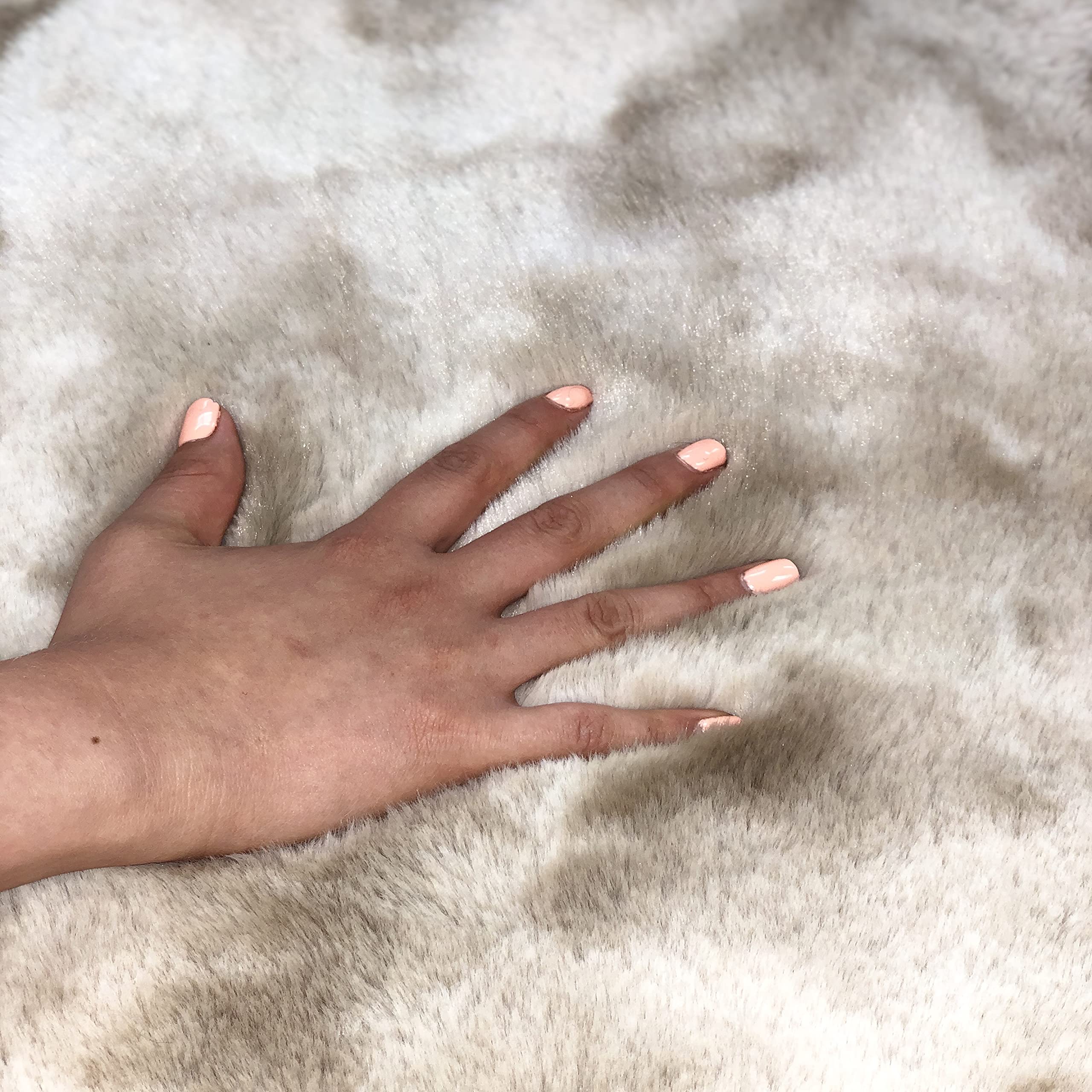 Luxury Faux Fur Shaggy Area Rug - 7' x 10' Soft Plush Non-Slip Carpet for Living Room, Nursery & Kids Room - Beige Modern Home Decor for Cozy Floor Comfort