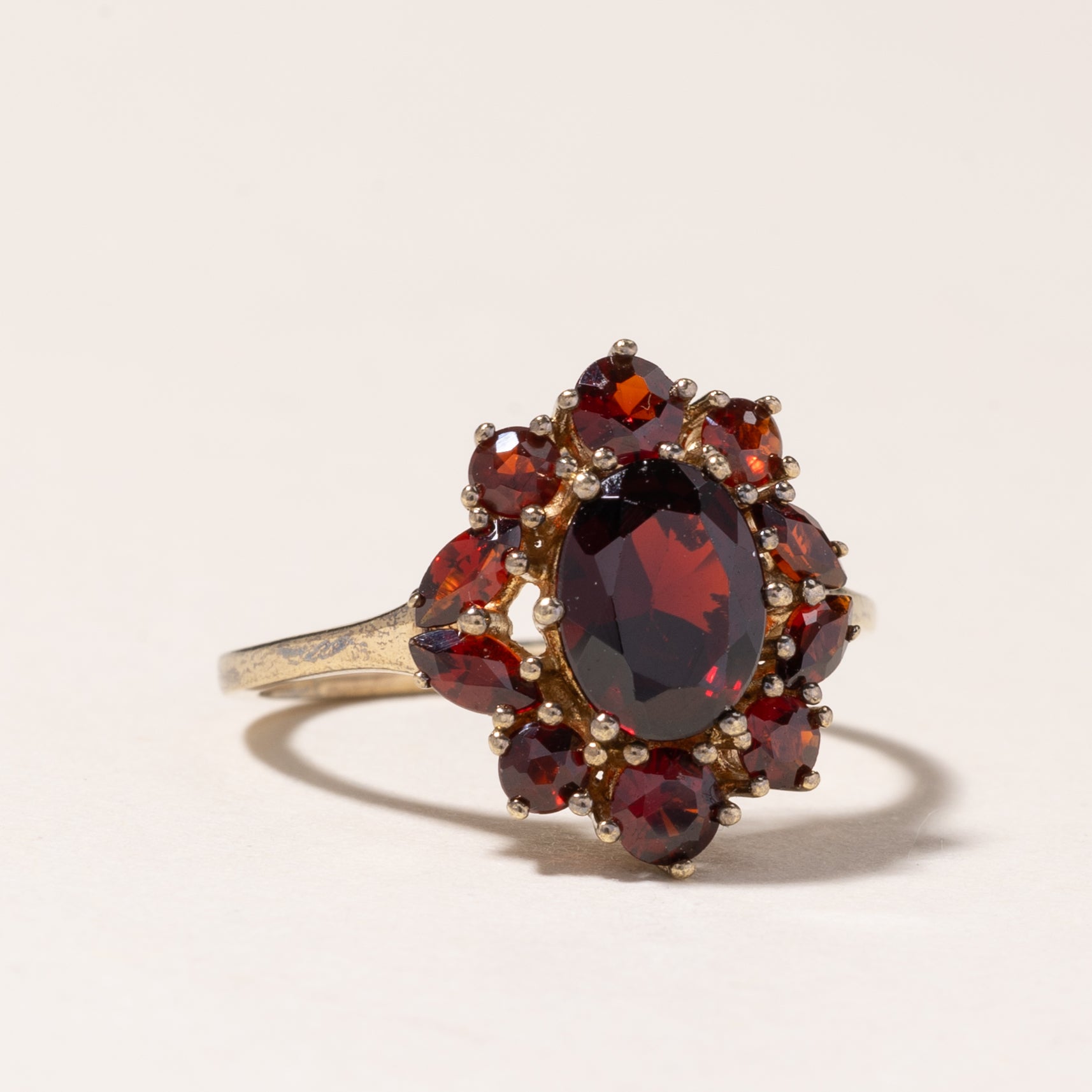 8K Yellow Gold Garnet Cluster Ring - 2.28ctw Natural Garnet Gemstone Ring - Size 6.25 - Elegant Vintage Style Jewelry for Women - Perfect Gift for Anniversary, Birthday & Special Occasions
