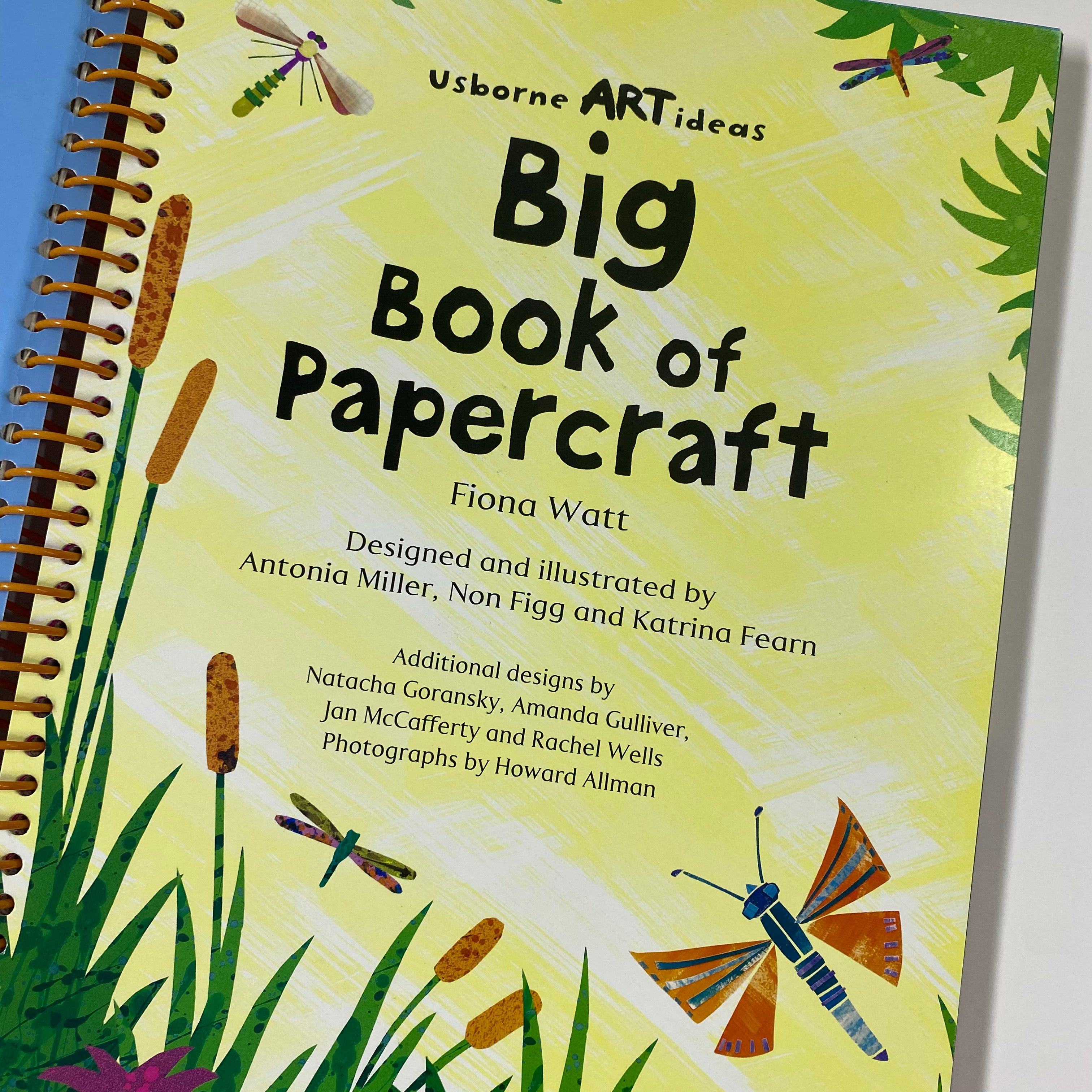 Big Book of Papercraft - 500+ Creative Paper Crafting Projects for Adults & Kids - DIY Origami, Scrapbooking, Card Making - Perfect for Home Decor, Gifts & Party Activities