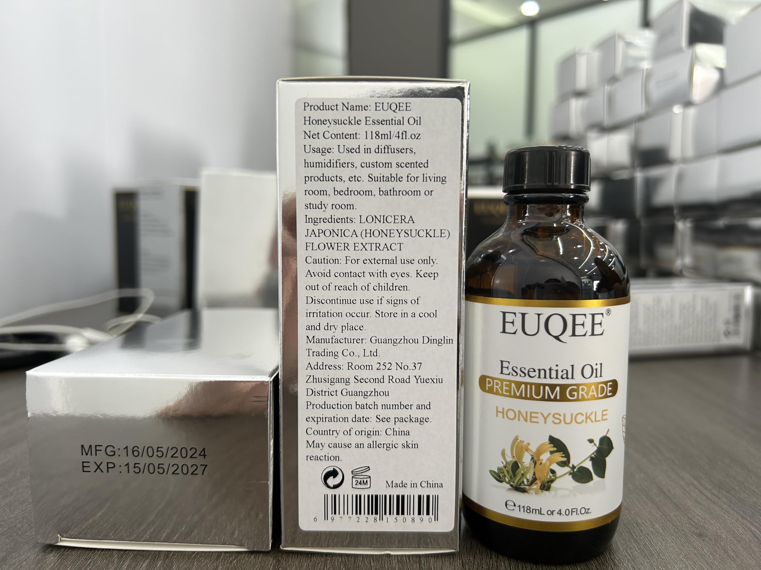 Pure Honeysuckle Essential Oil 4oz (118ml) - Premium Grade with Glass Dropper for Aromatherapy, Diffusers, DIY Soap & Candle Making - Relaxing & Uplifting Scent for Home Spa & Wellness