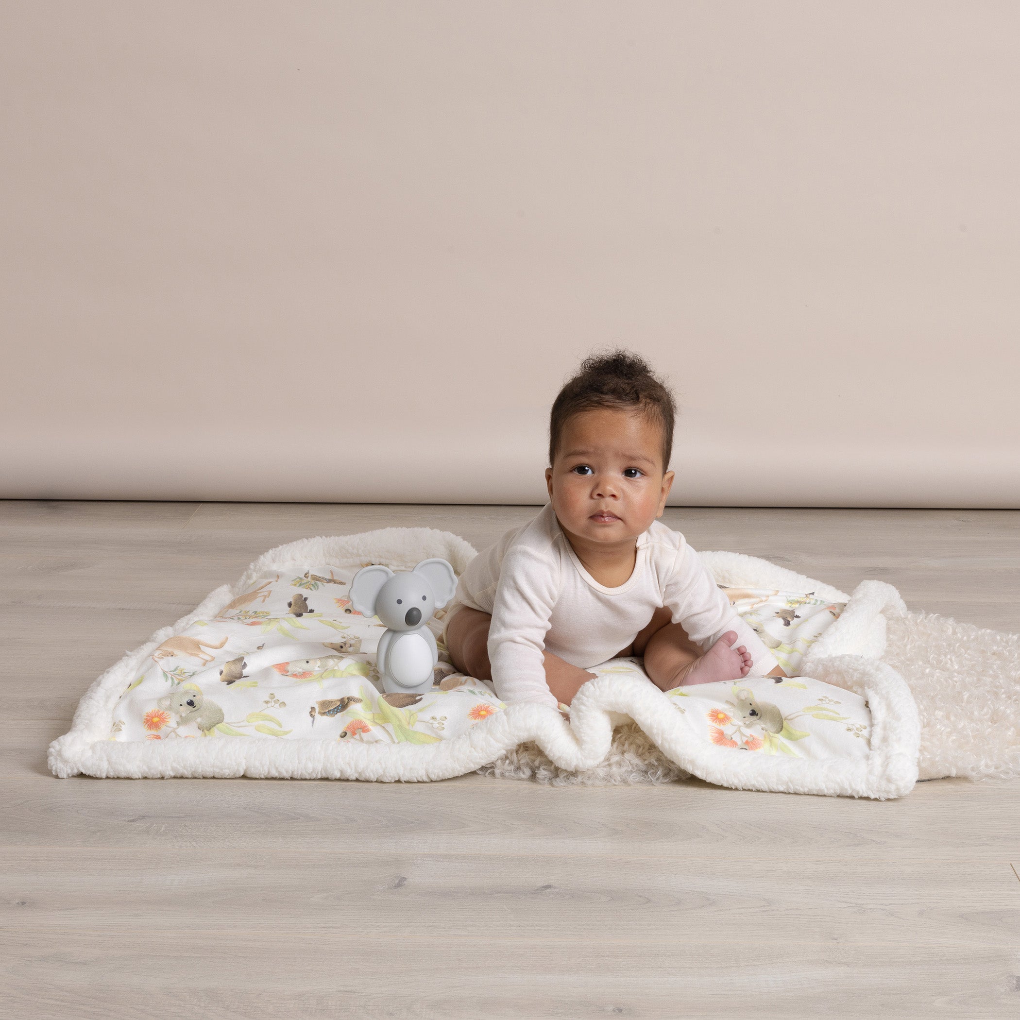 Soft Aussie Animals Cuddle Blanket - Cozy Flannel Throw for Kids & Adults - Perfect for Bedtime, Lounging & Nursery Decor