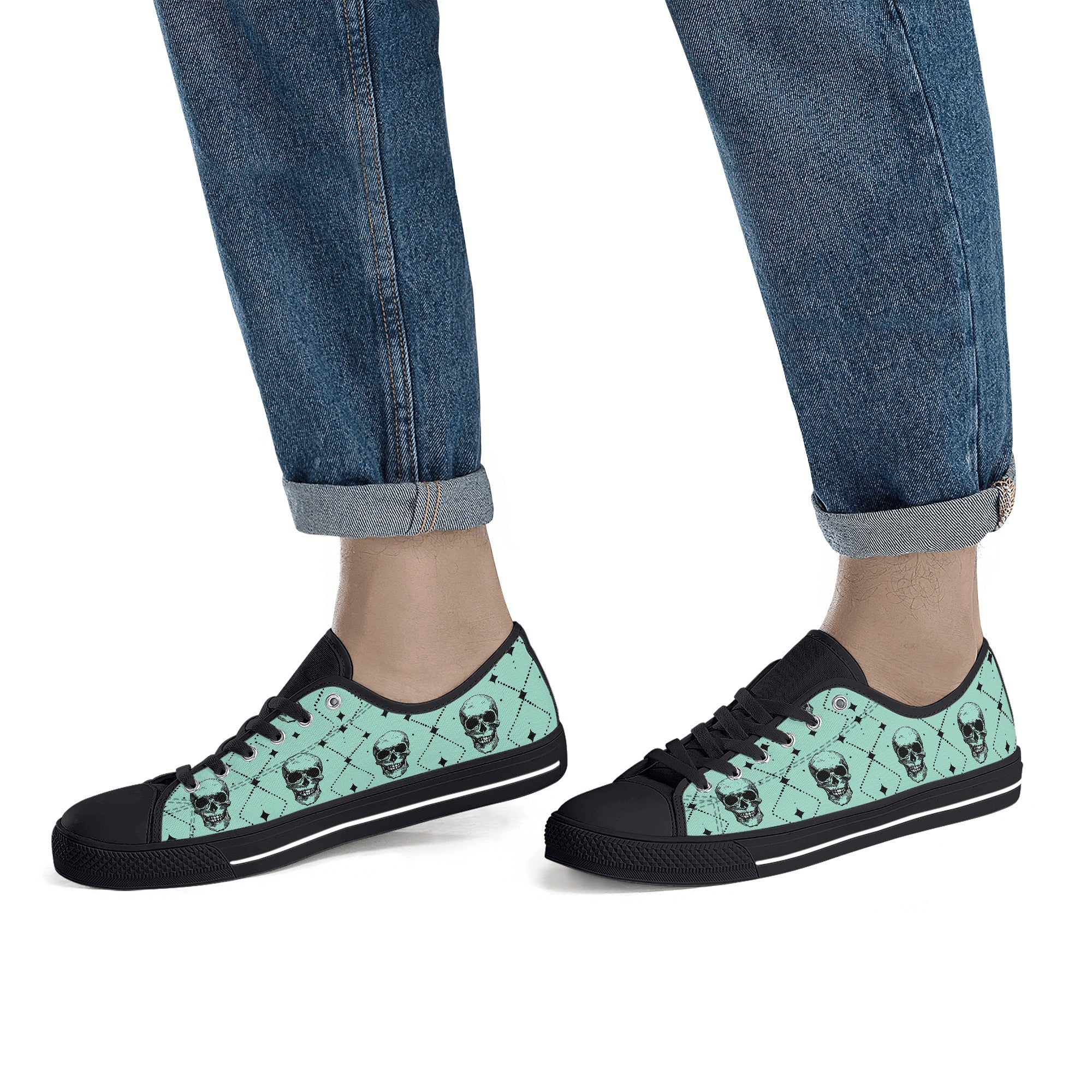 Men's Classic Skull Print Low Top Canvas Sneakers - Comfortable Rubber Sole Casual Shoes for Streetwear & Skateboarding