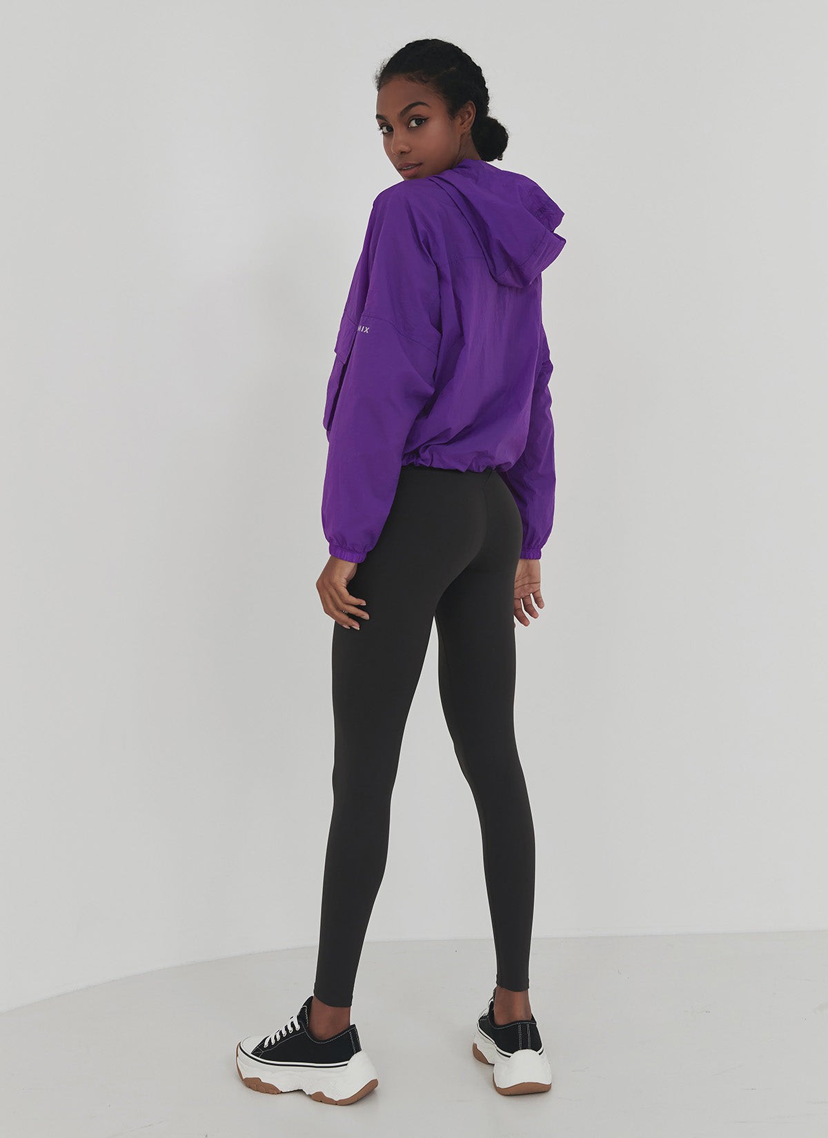 Stylish 2-Way Crop Hood Windbreaker Jacket for Women - Lightweight & Breathable for Outdoor Activities, Running, and Casual Wear