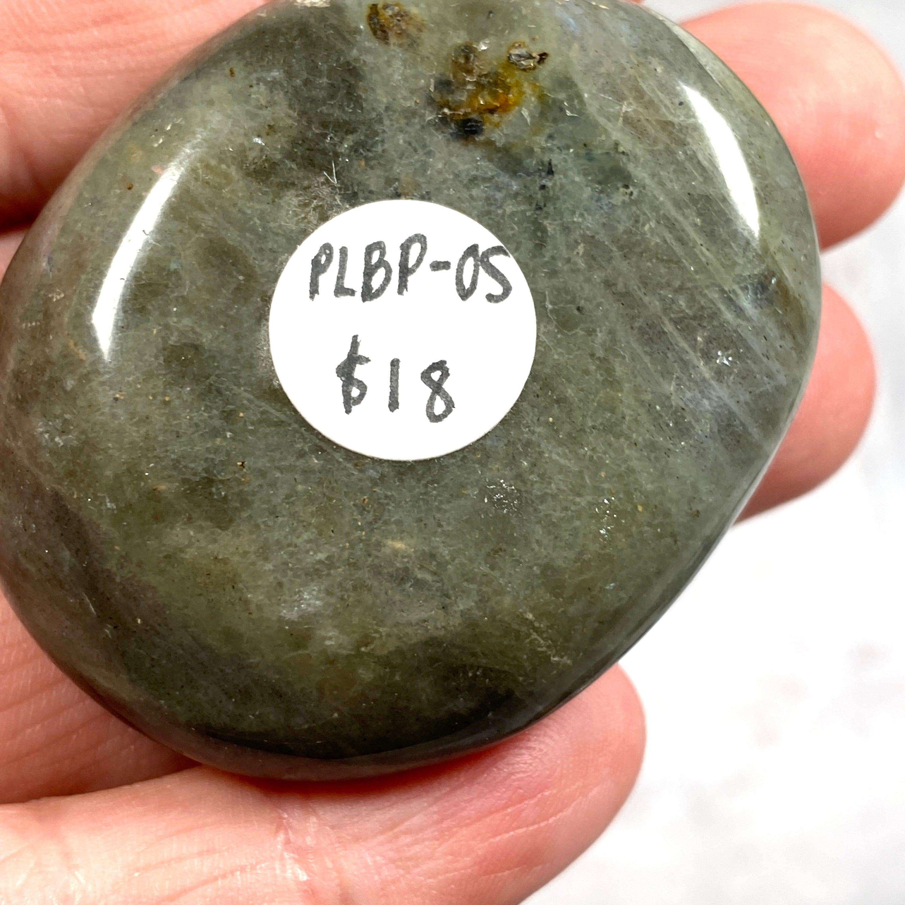 Natural Purple Labradorite Palm Stone - Healing Crystal for Meditation, Stress Relief & Energy Balancing - Perfect for Reiki, Yoga & Spiritual Practices