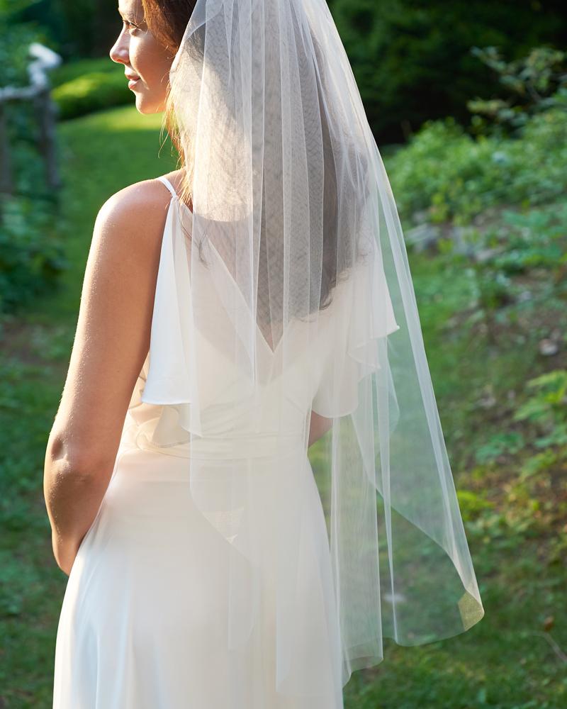 Elegant Simple Cut Edge Veil - Perfect for Weddings, Bridal Accessories & Special Occasions