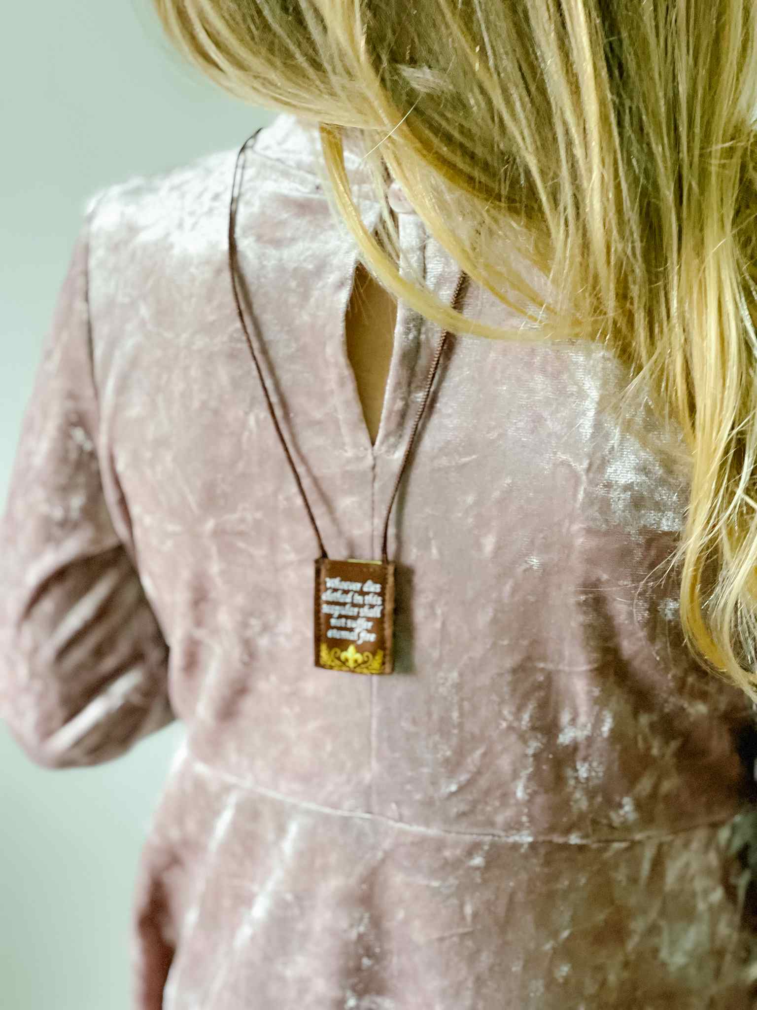 Kids Brown Scapular with Gold Trim - Religious First Communion Gift for Children - Perfect for Church, Prayer & Special Occasions
