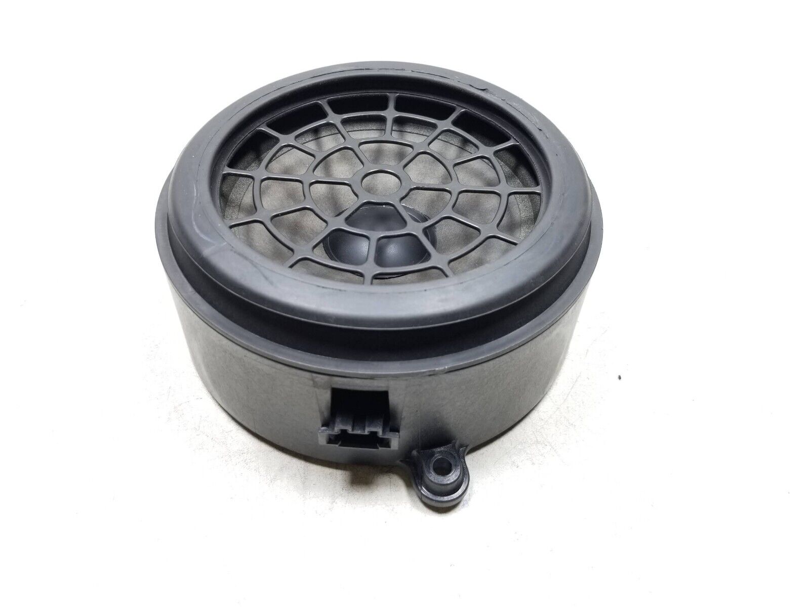 Original Mercedes W203 C240 C320 Door Audio Speaker Set of 4 OEM - Premium Sound Upgrade for Your Car Audio System | Perfect for Car Enthusiasts & DIY Installations