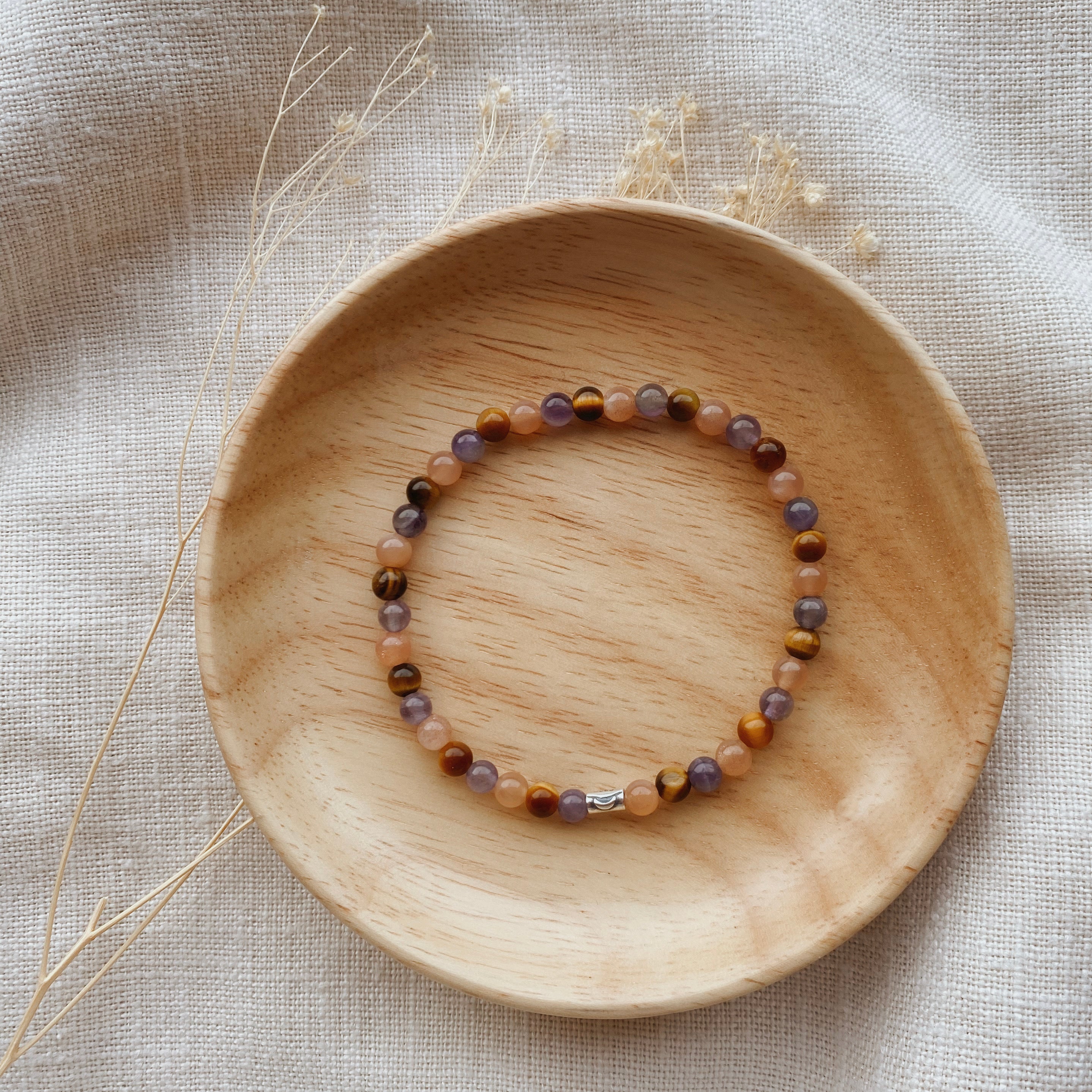 Strong Women's Bracelet - Inspirational Jewelry for Empowerment & Confidence | Perfect for Gifts, Daily Wear & Special Occasions