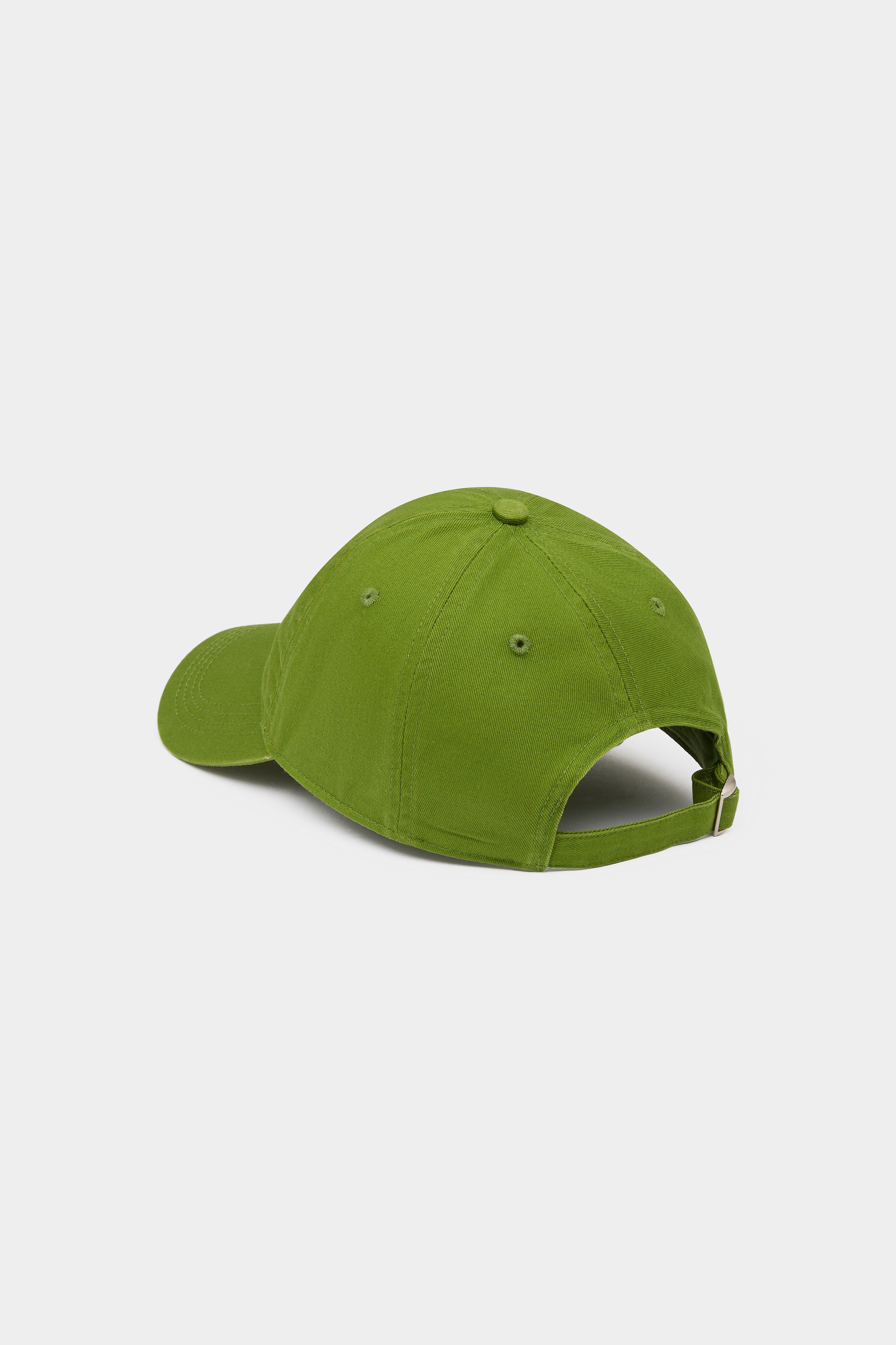 Original Title: Sir Cap Apple   Optimized Title: Premium Apple Cap for Men - Stylish & Comfortable Baseball Hat - Perfect for Outdoor Activities, Sports & Casual Wear