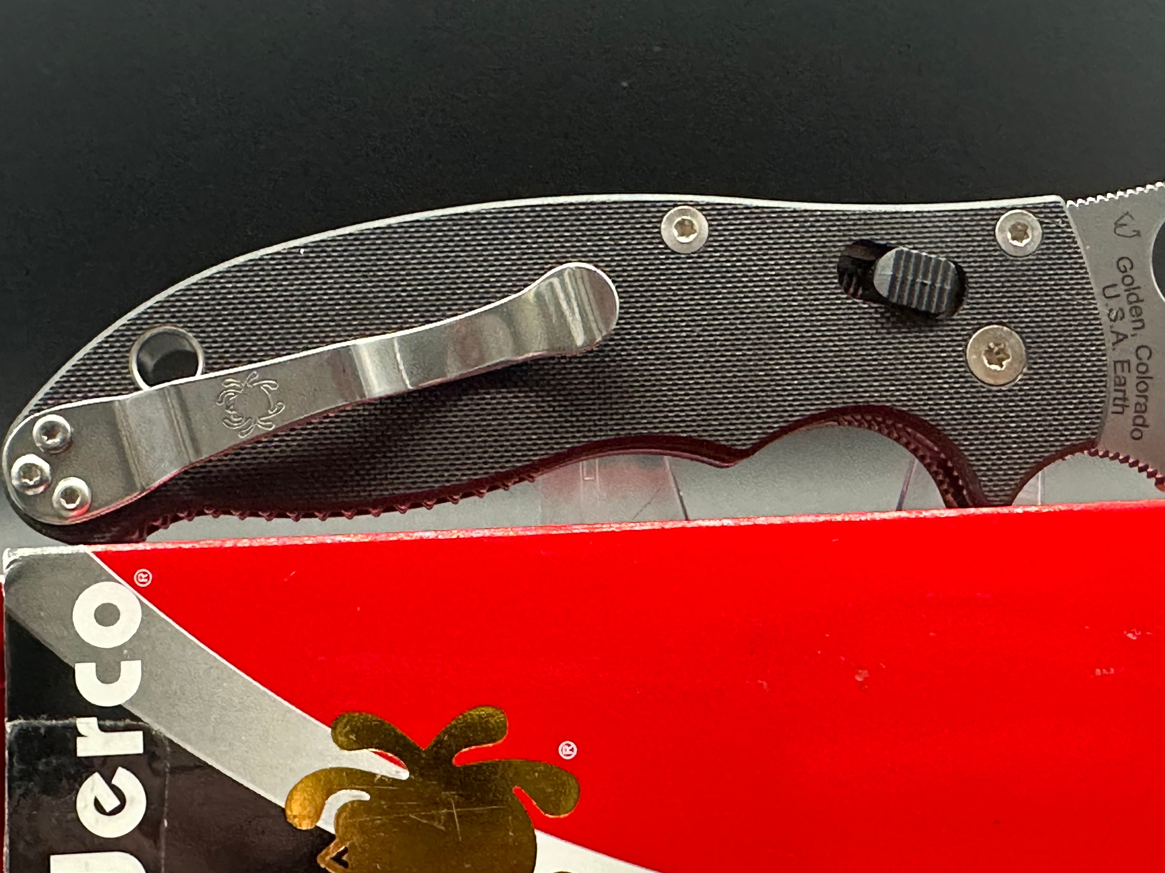 Spyderco Manix 2 Folding Knife - Lightweight EDC Pocket Knife with CPM-S30V Steel Blade & Ergonomic Grip - Perfect for Outdoor, Camping, Hiking & Everyday Carry