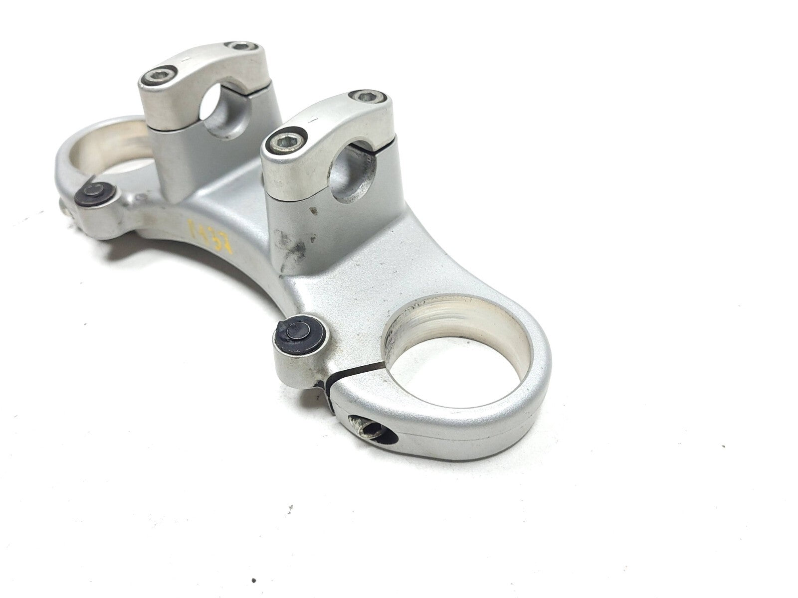 Original Ducati Monster M600 620 Triple Tree Lower OEM Replacement Part - Perfect for Motorcycle Repair & Customization Projects