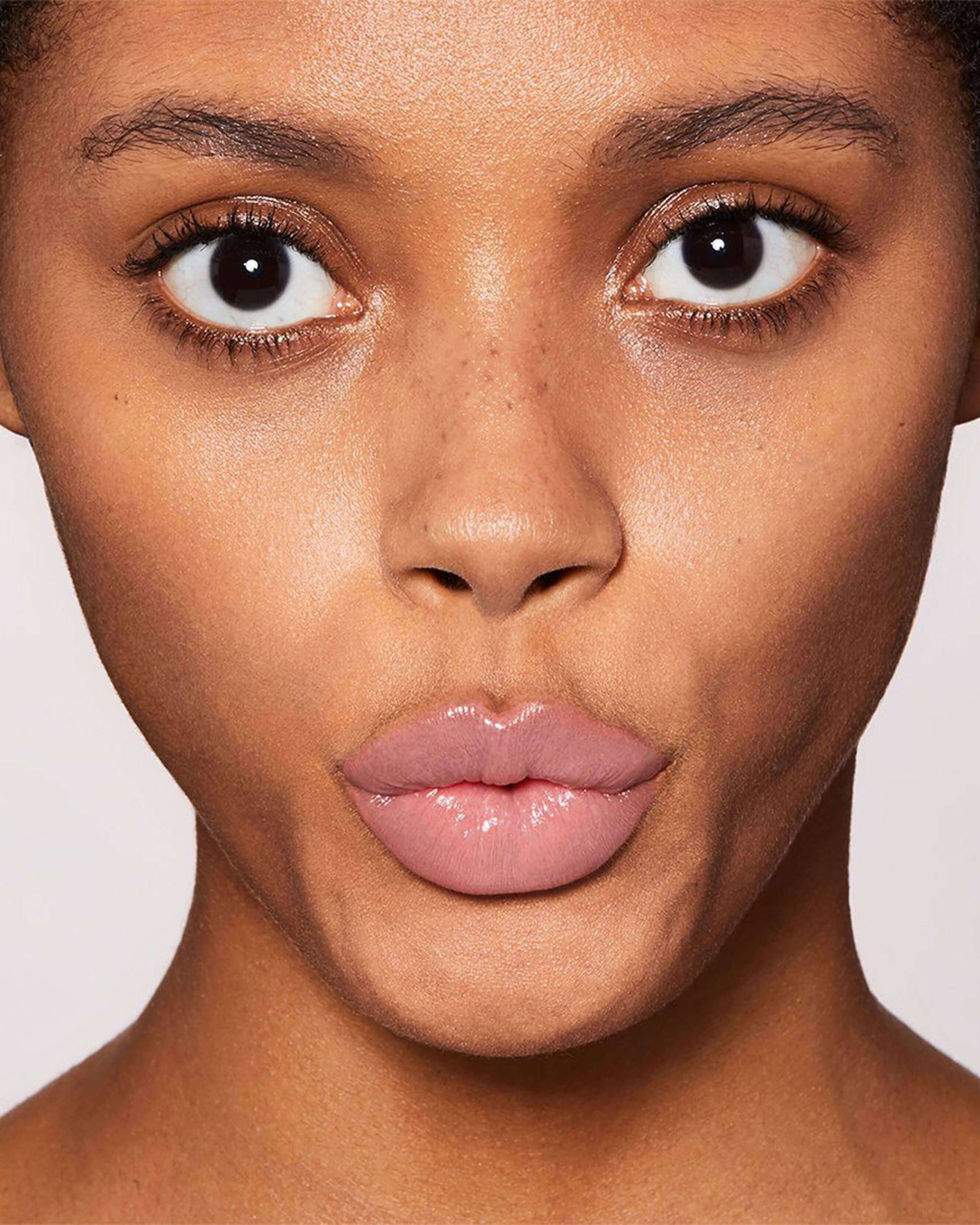 Moisturizing Squeaky Clean Liquid Lip Balm - Hydrating & Long Lasting Lip Gloss for Dry Lips - Perfect for Daily Use, Makeup Looks & On-The-Go Touch Ups
