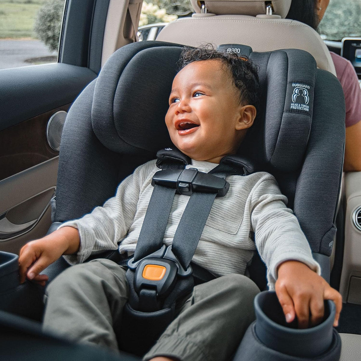 Chicco Fit360 ClearTex Rotating Convertible Car Seat - 360° Swivel, Rear & Forward Facing, Easy Installation for Safe Baby Travel - Perfect for Family Road Trips & Daily Commutes