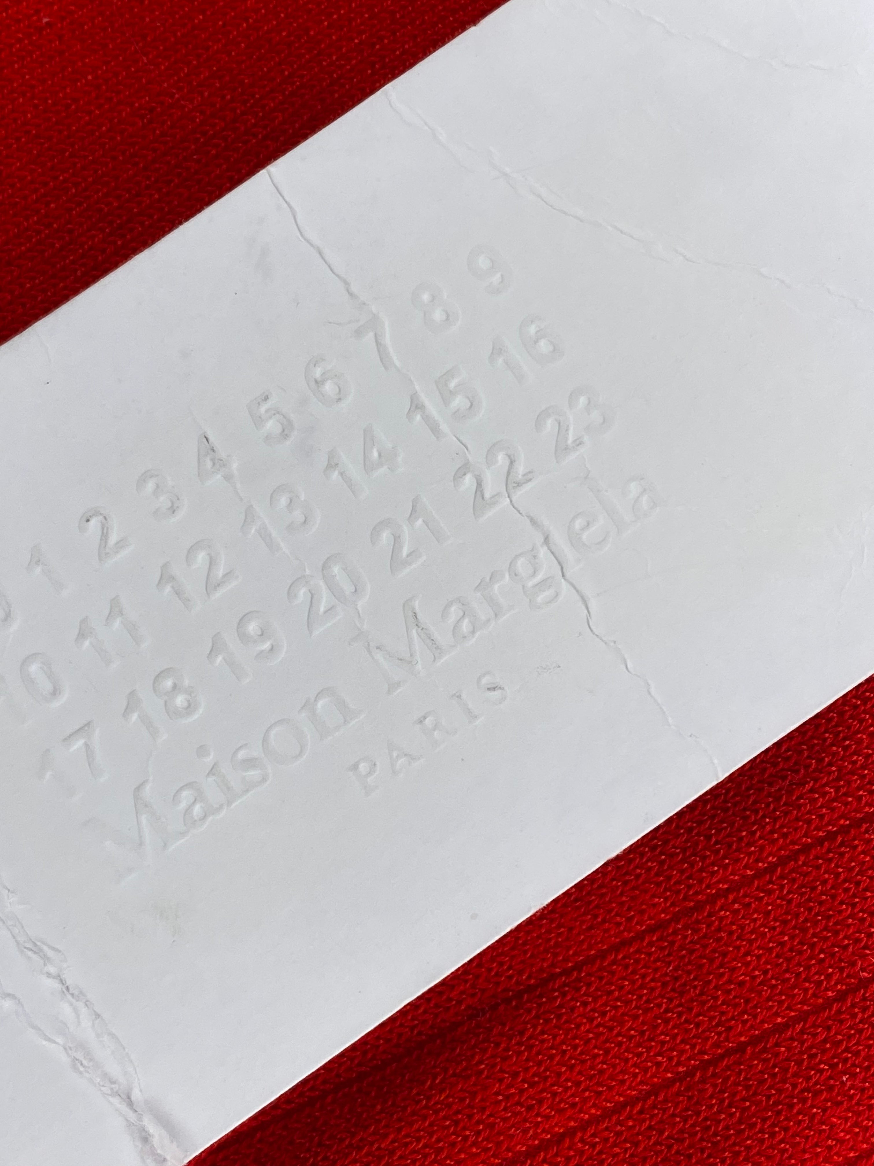 Maison Margiela Split-Toe Socks - Fashionable & Comfortable Toe Separator Socks for Women & Men - Perfect for Yoga, Running, and Casual Wear