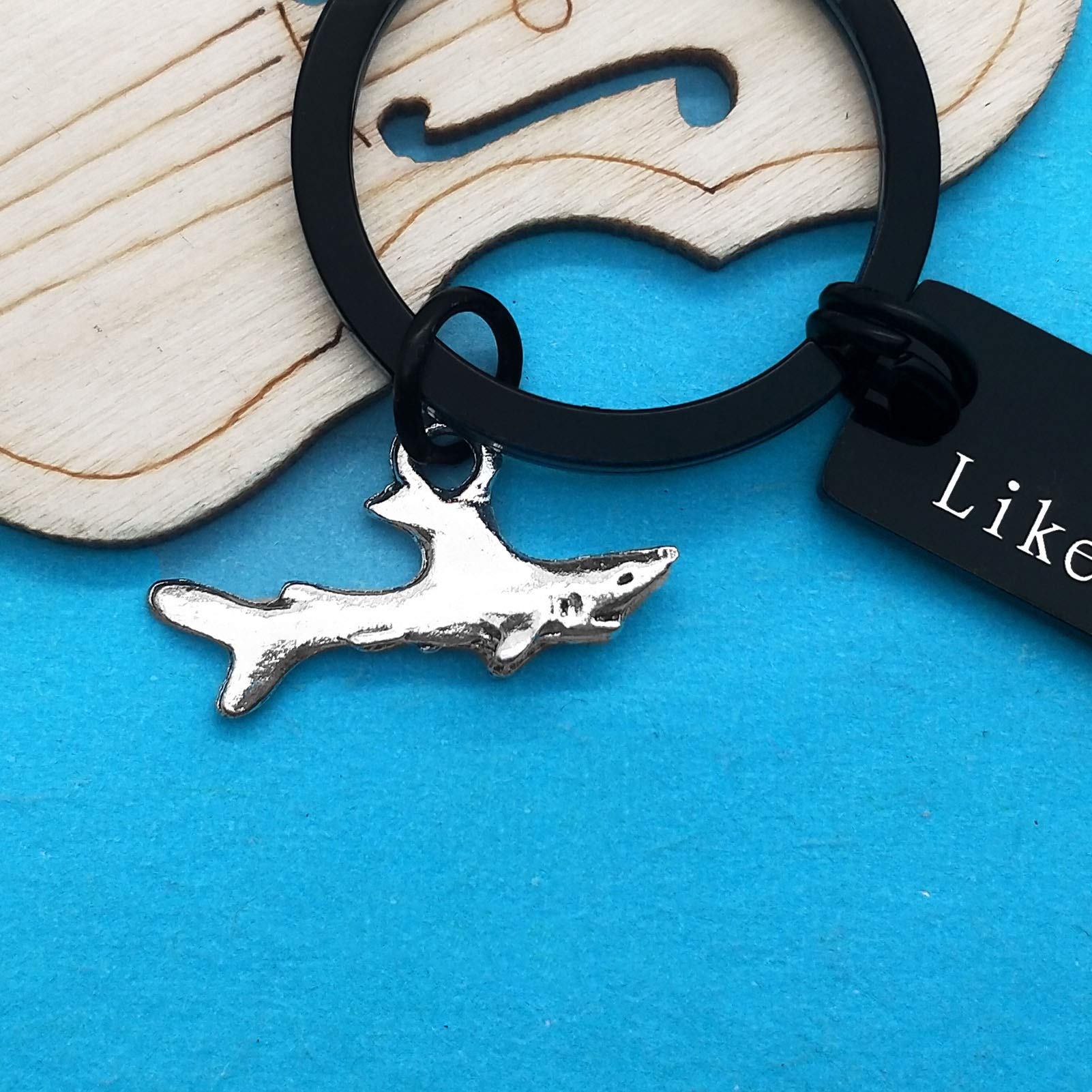 Shark Keychain - Unique Shark Lover Gift for Men, Women, Kids | Perfect for Shark Week, Diving Enthusiasts & Marine Life Fans | Great for Backpacks, Keyrings & Gifts