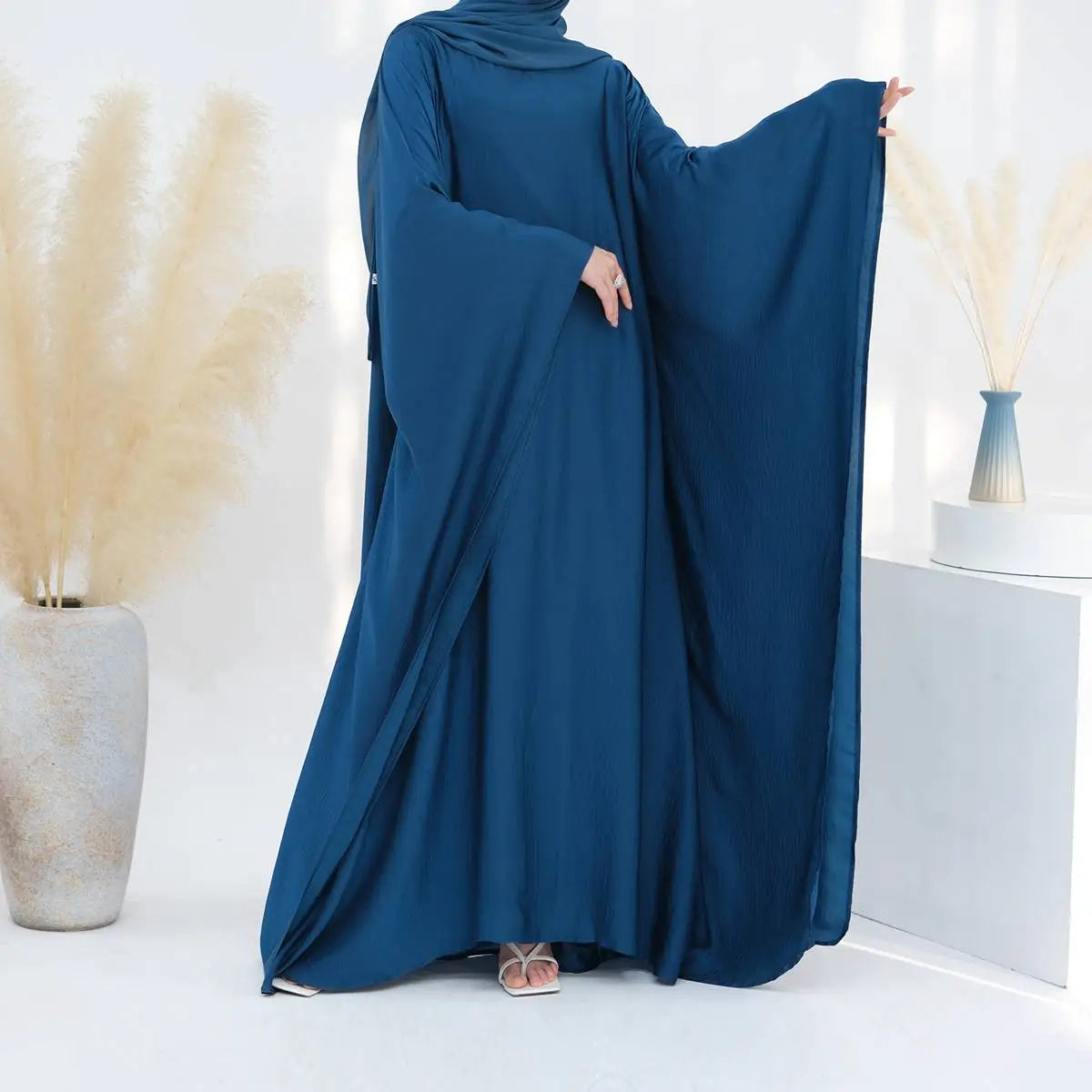Elegant Batwing Sleeve Muslim Farasha Abaya Dress for Women - Modest Islamic Prayer Dress for Mosque & Special Occasions
