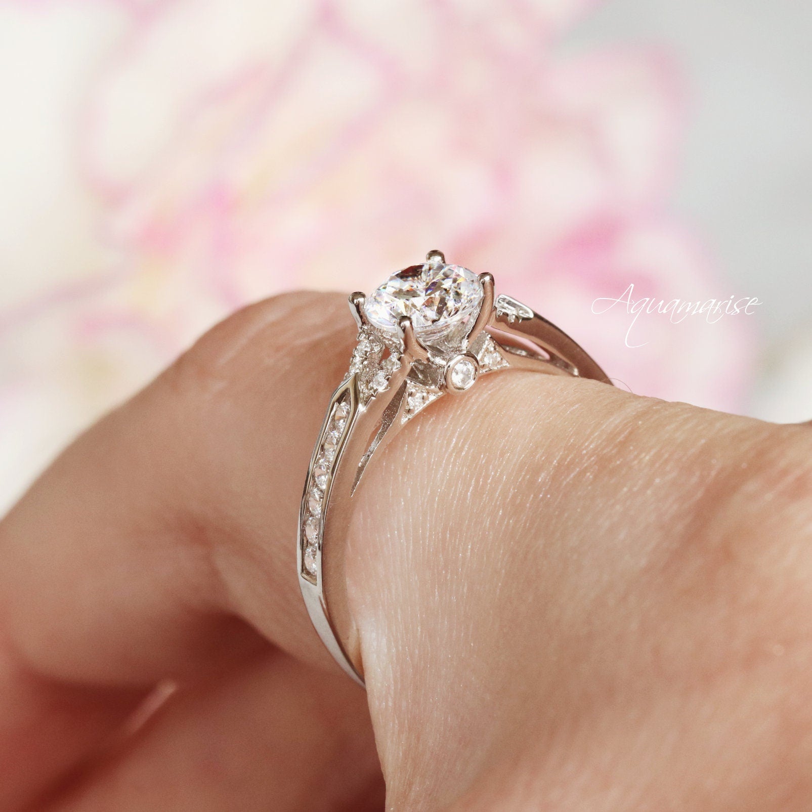 Round Cut Moissanite Engagement Ring 14K White Gold - Elegant Wedding Band, Anniversary Gift for Her, Perfect Proposal Jewelry for Brides