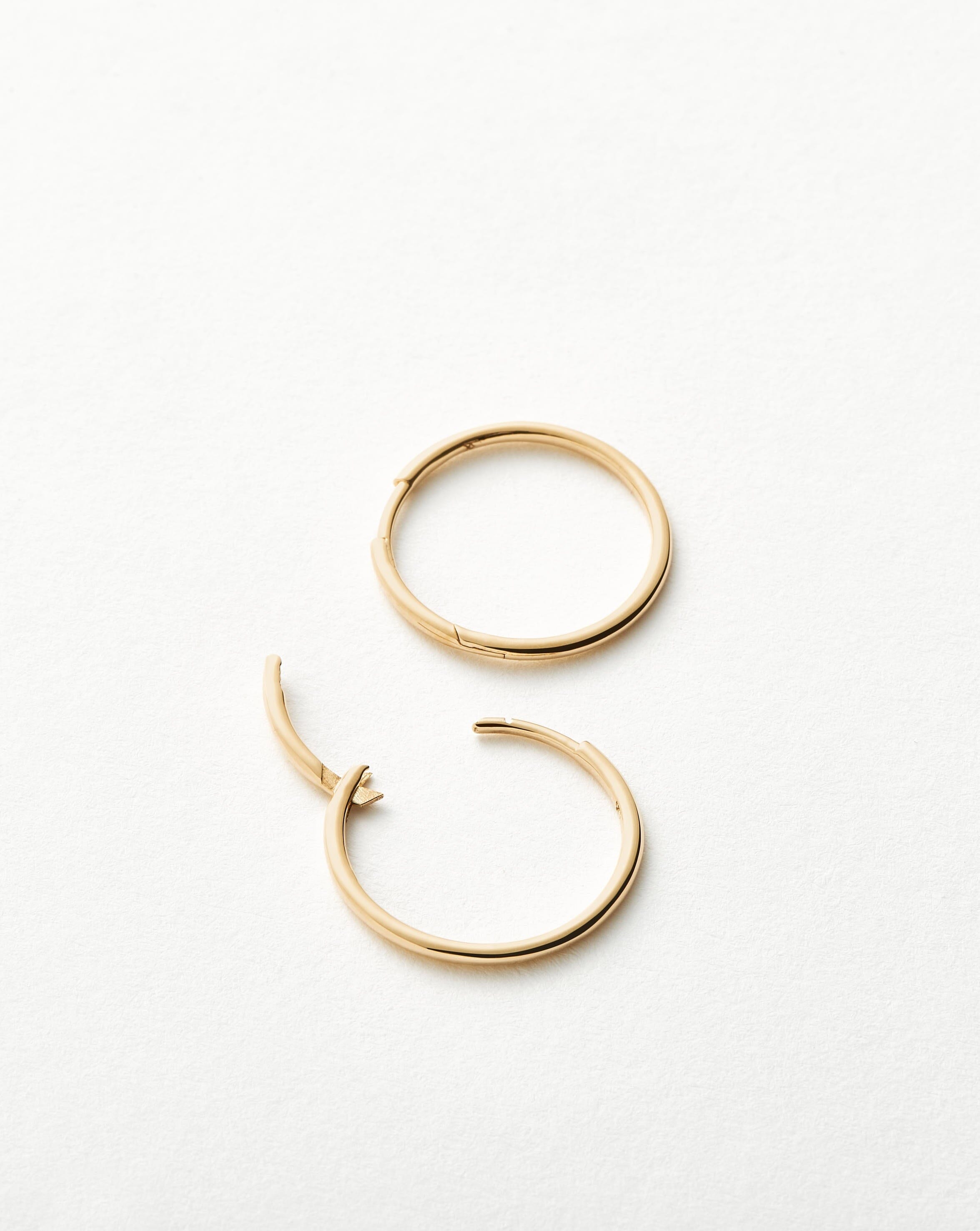 Elegant Small Hoop Earrings for Women - Classic Gold & Silver Minimalist Hoops - Perfect for Everyday Wear, Office & Date Night