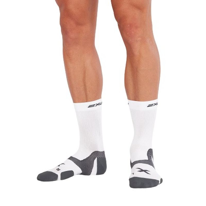 2XU Vectr Cushion Crew Socks - Performance Running & Athletic Socks for Men & Women - Ideal for Marathon, Gym Workouts & High-Impact Sports