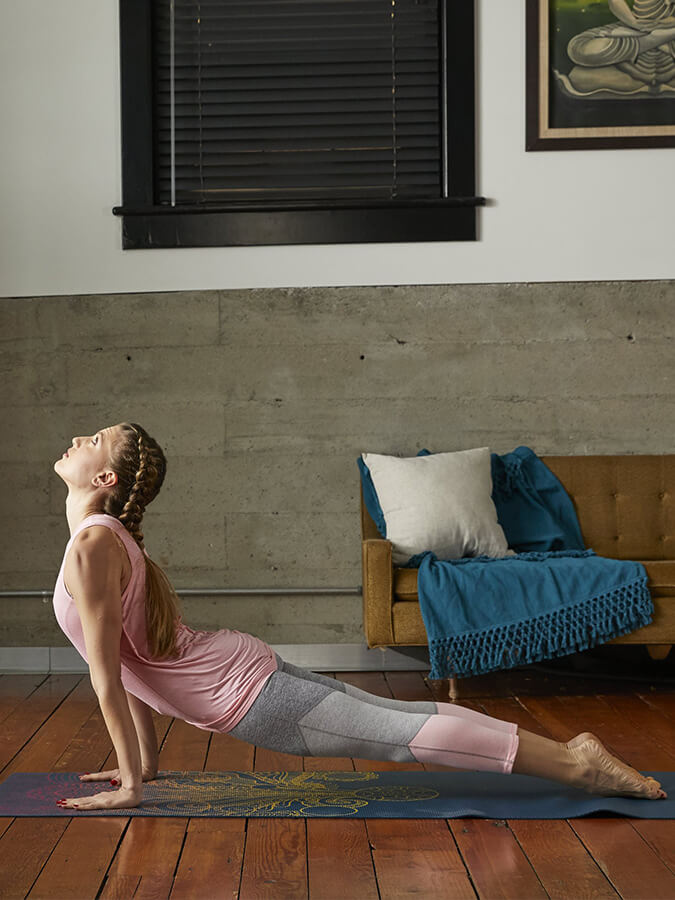 Gaiam Vivid Zest Yoga Mat 4mm - Non-Slip Exercise Mat for Yoga, Pilates & Home Workouts - Perfect for Beginners & Professionals
