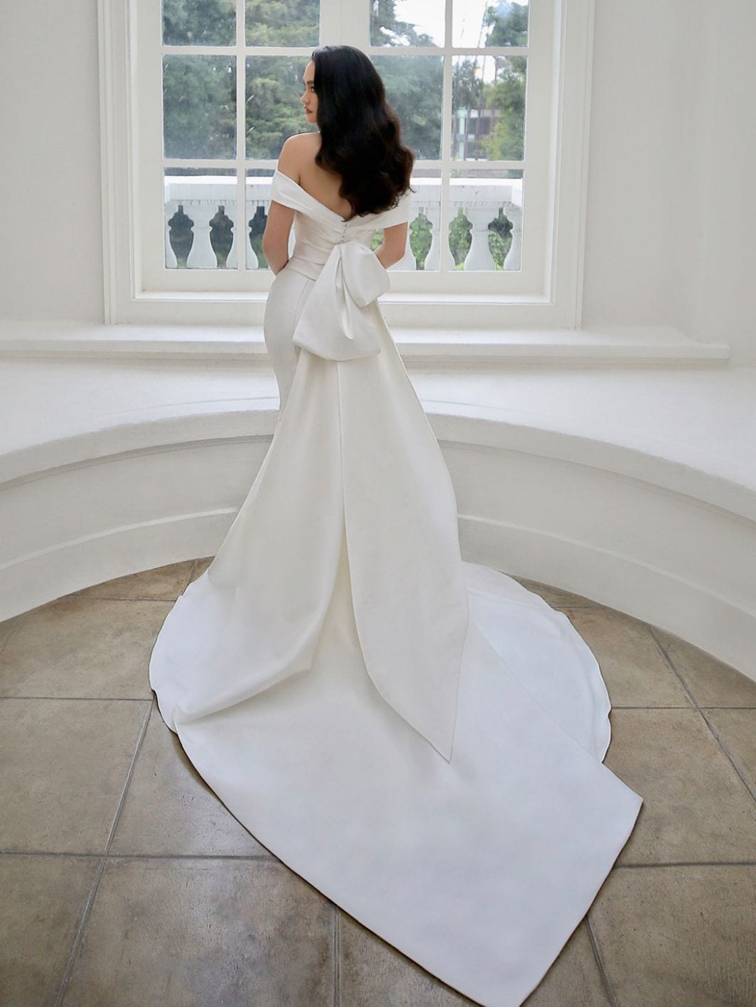 Enzoani Marla Blue Wedding Dress Size 12 - Elegant A-Line Gown for Brides, Formal Events & Special Occasions