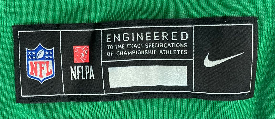 AJ Brown Autographed Philadelphia Eagles Kelly Green Nike Game Replica Jersey - Limited Edition Collectible for Sports Memorabilia Fans & Eagles Supporters - Perfect for Framing, Display, or Gifting