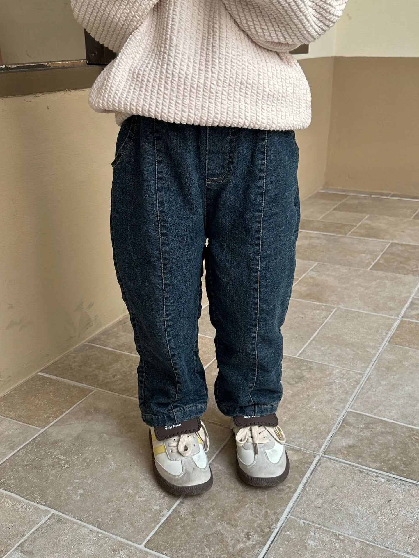 Kids' Fleece-Lined Denim Jeans for Boys & Girls - Warm Velvet Thickened Winter Pants, Cotton Casual Trousers for Autumn & Cold Weather - Perfect for School, Playdates and Outdoor Activities