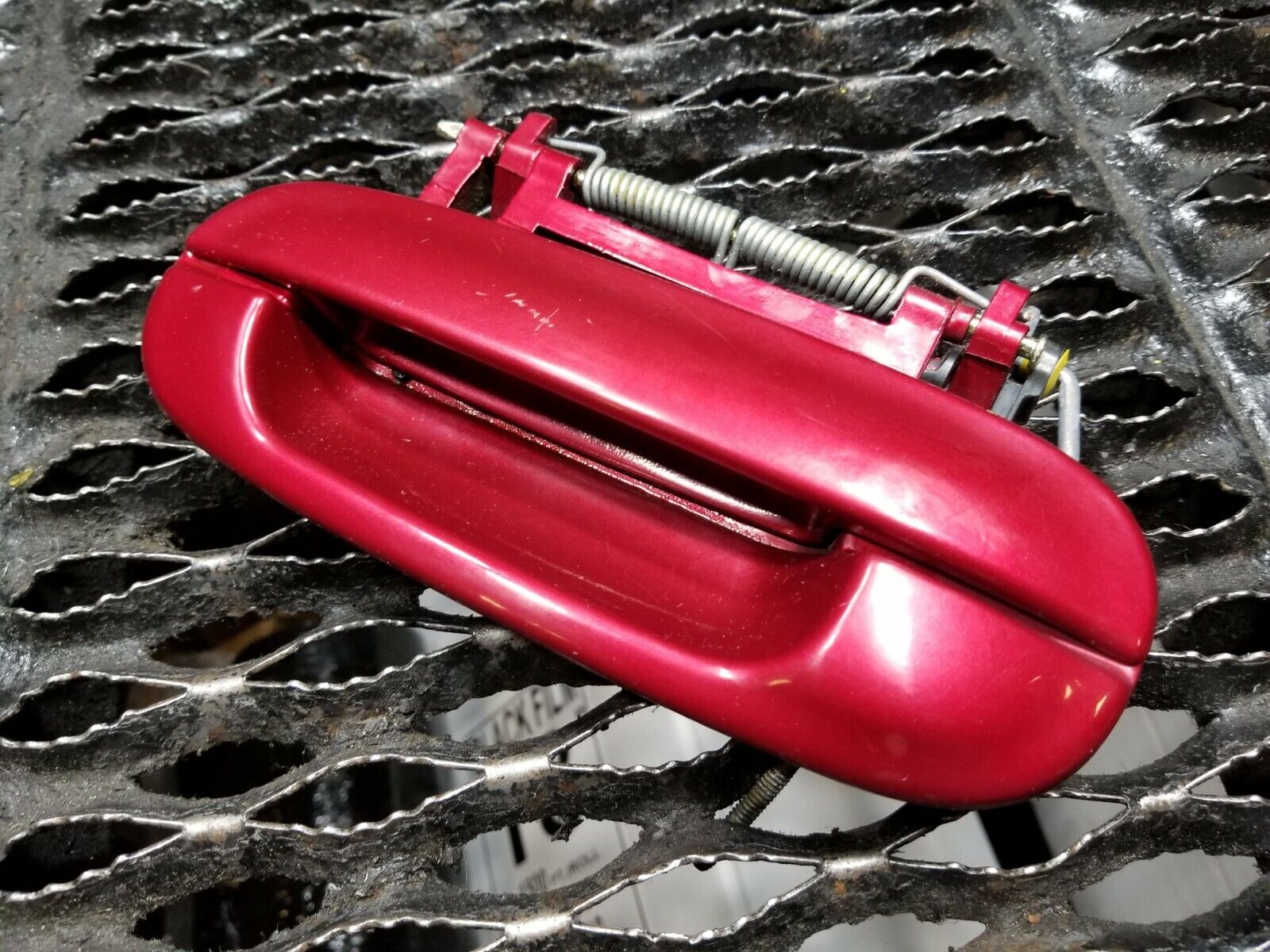 2006-2011 Cadillac DTS Left Rear Driver Side Exterior Door Handle Replacement - OEM Quality for Smooth Door Operation & Vehicle Maintenance