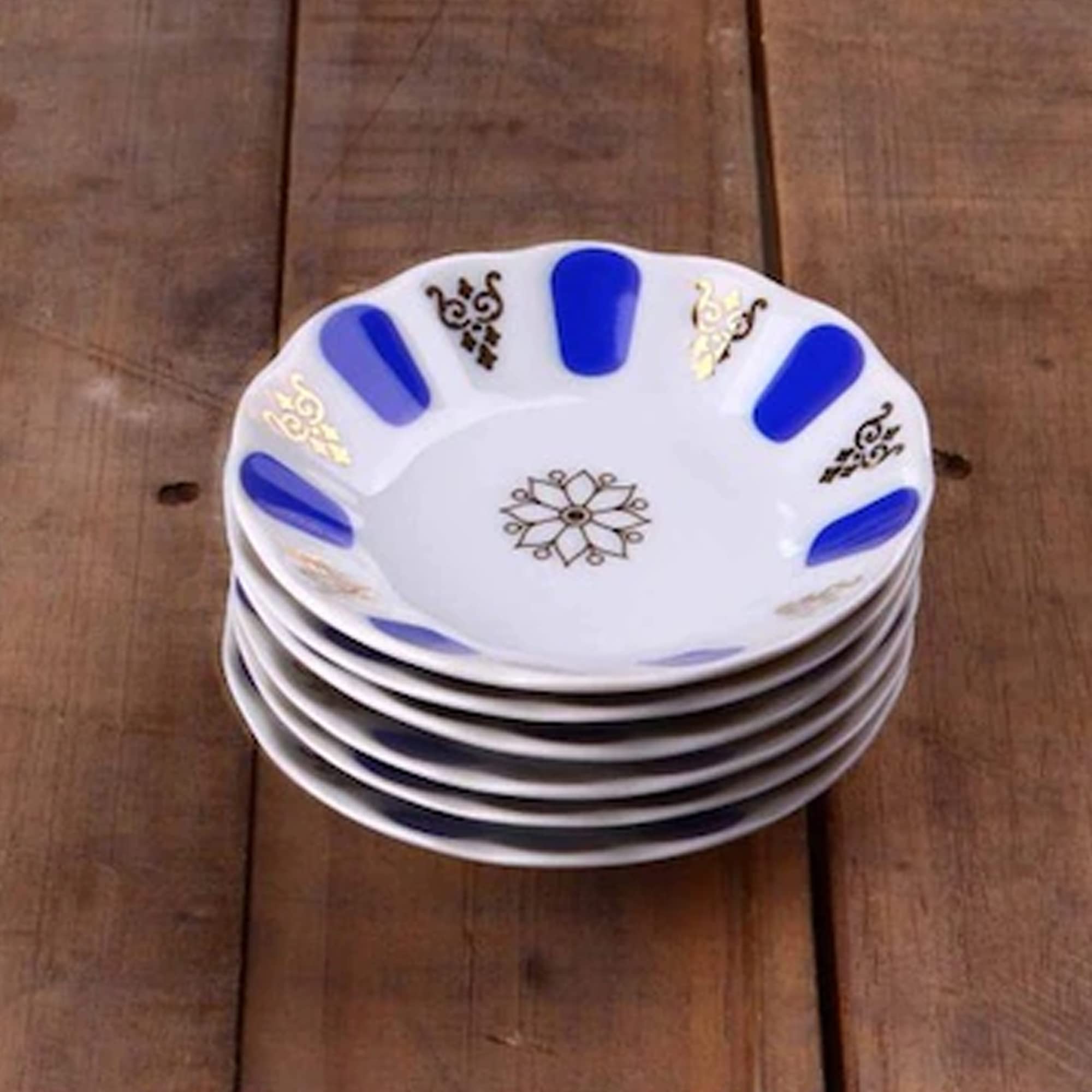 Authentic Turkish Tea Glass Saucers Set - 6 Pcs Blue Melamine Tea Cup Plates (3.9 Inch) Unbreakable Traditional Design for Home, Cafe & Gift - Perfect for Serving Turkish Tea, Coffee & Desserts