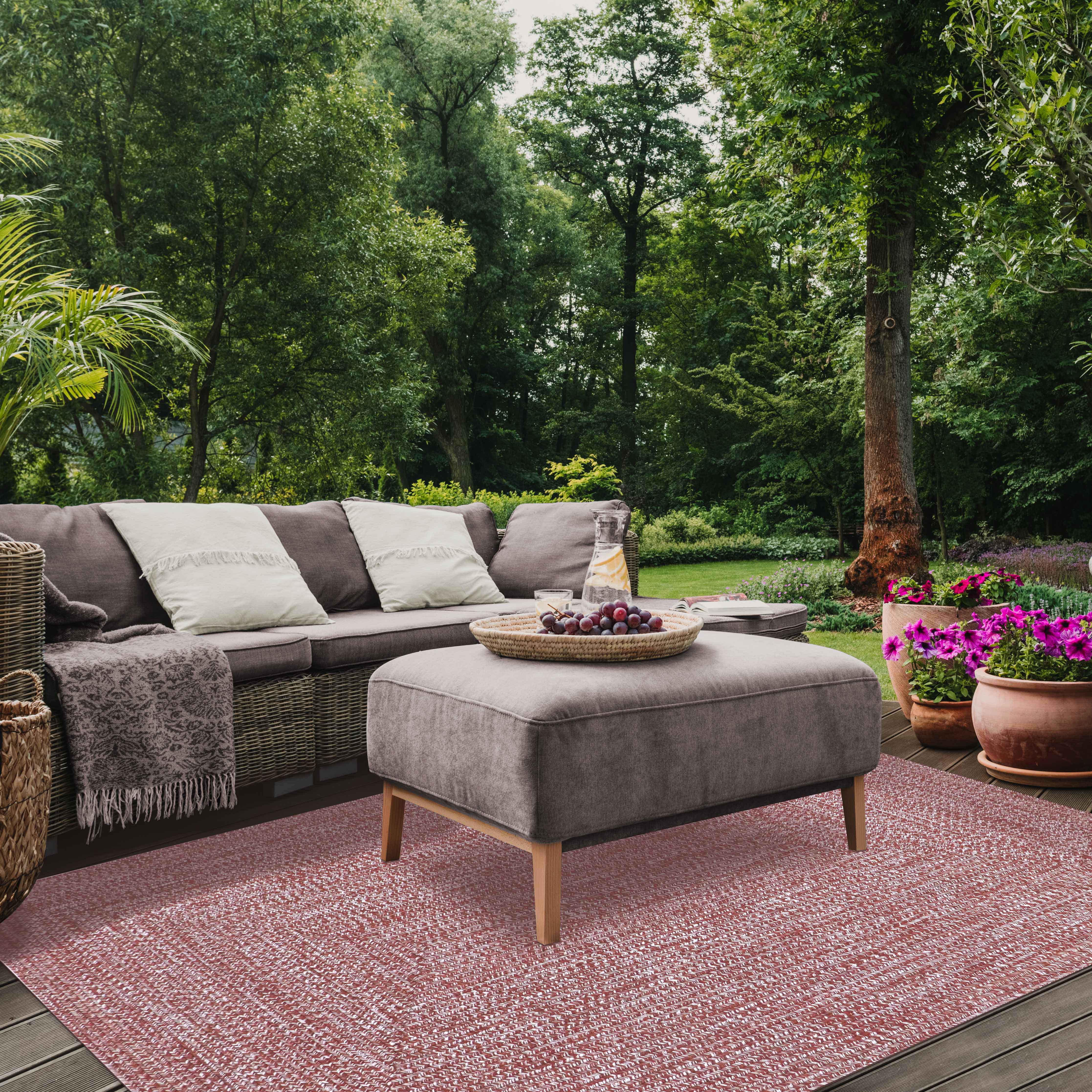 Two-Toned Braided Bohemian Area Rug - Indoor/Outdoor Use for Living Room, Patio & Bedroom Decor