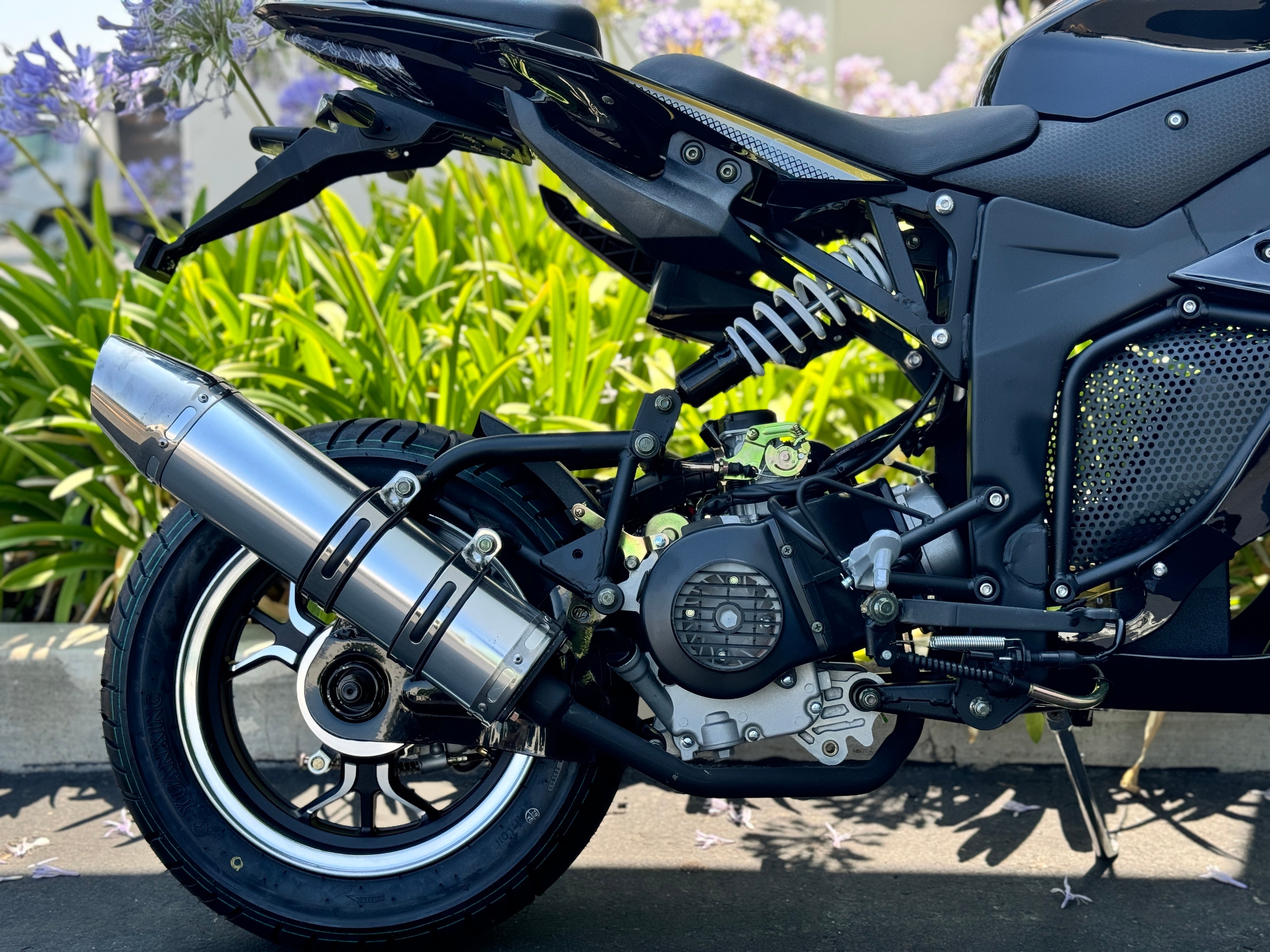 Venom X18 50cc Automatic Motorcycle - Gas Powered Scooter for Adults & Teens - Perfect for Commuting, Campus & Urban Riding