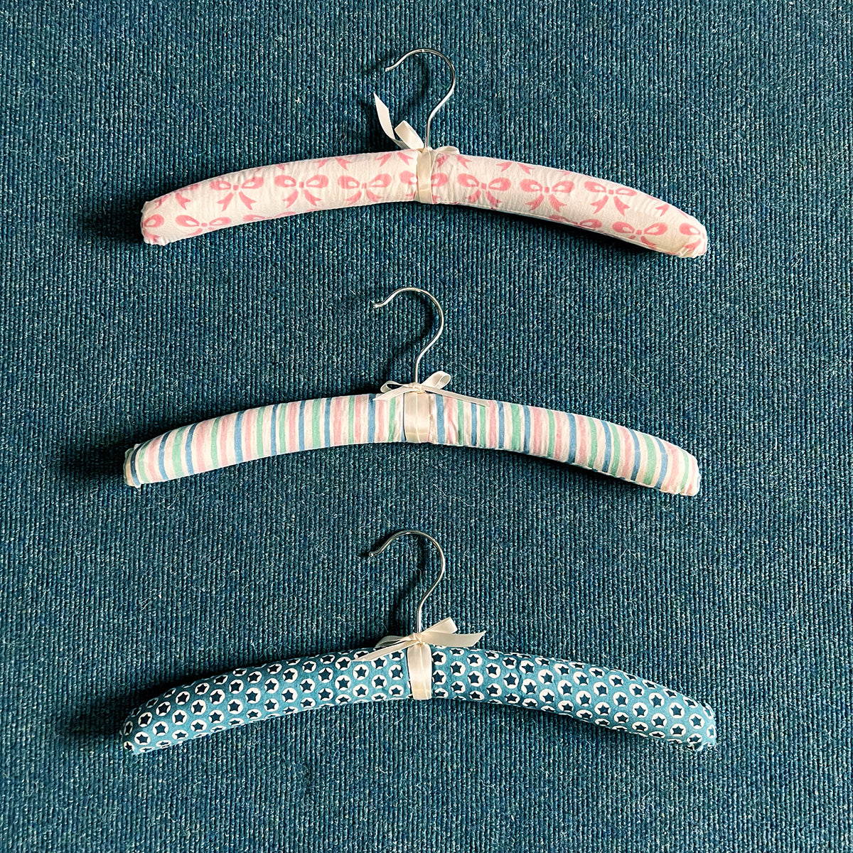 Premium Padded Coat Hangers with Bow Design - Soft Non-Slip Shoulder Support for Delicate Clothing - Perfect for Closets, Wardrobes & Luxury Garment Storage