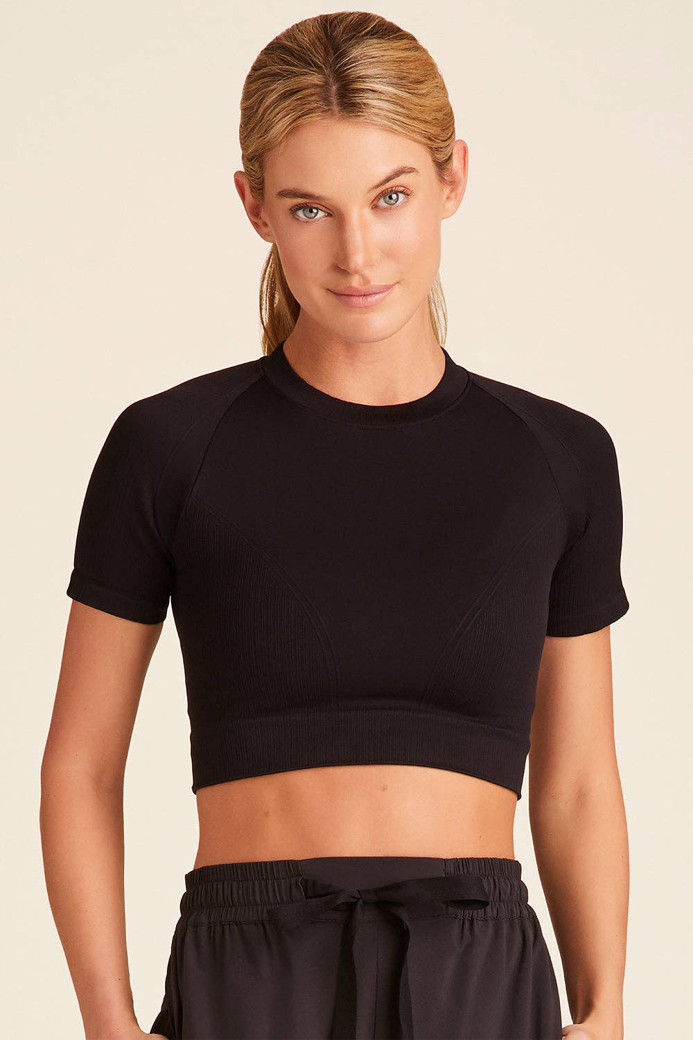 Alala Women's Barre Seamless Cropped T-Shirt - Black | Yoga, Pilates & Workout Top for Women | Perfect for Gym, Fitness & Casual Wear