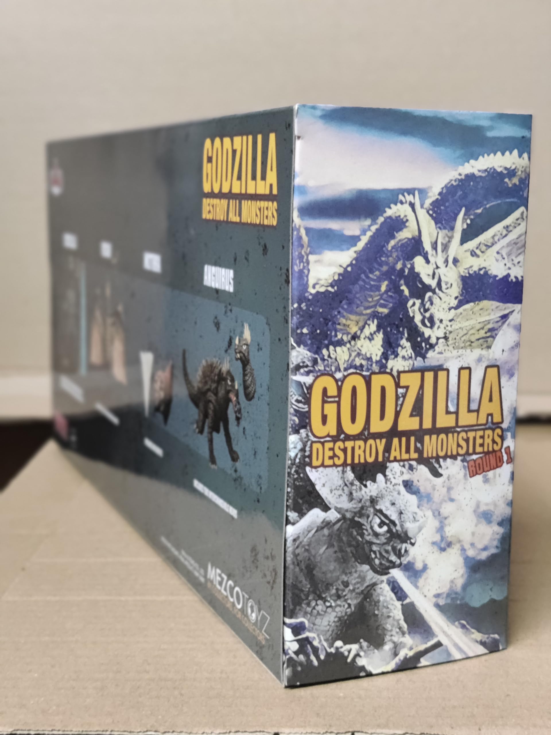 MEZCO TOYS 5 Points XL Godzilla Destroy All Monsters RD1 Box Set Action Figure - Collectible Kaiju Toy for Fans & Display - Perfect for Movie Nights, Gaming Battles & Monster Collections