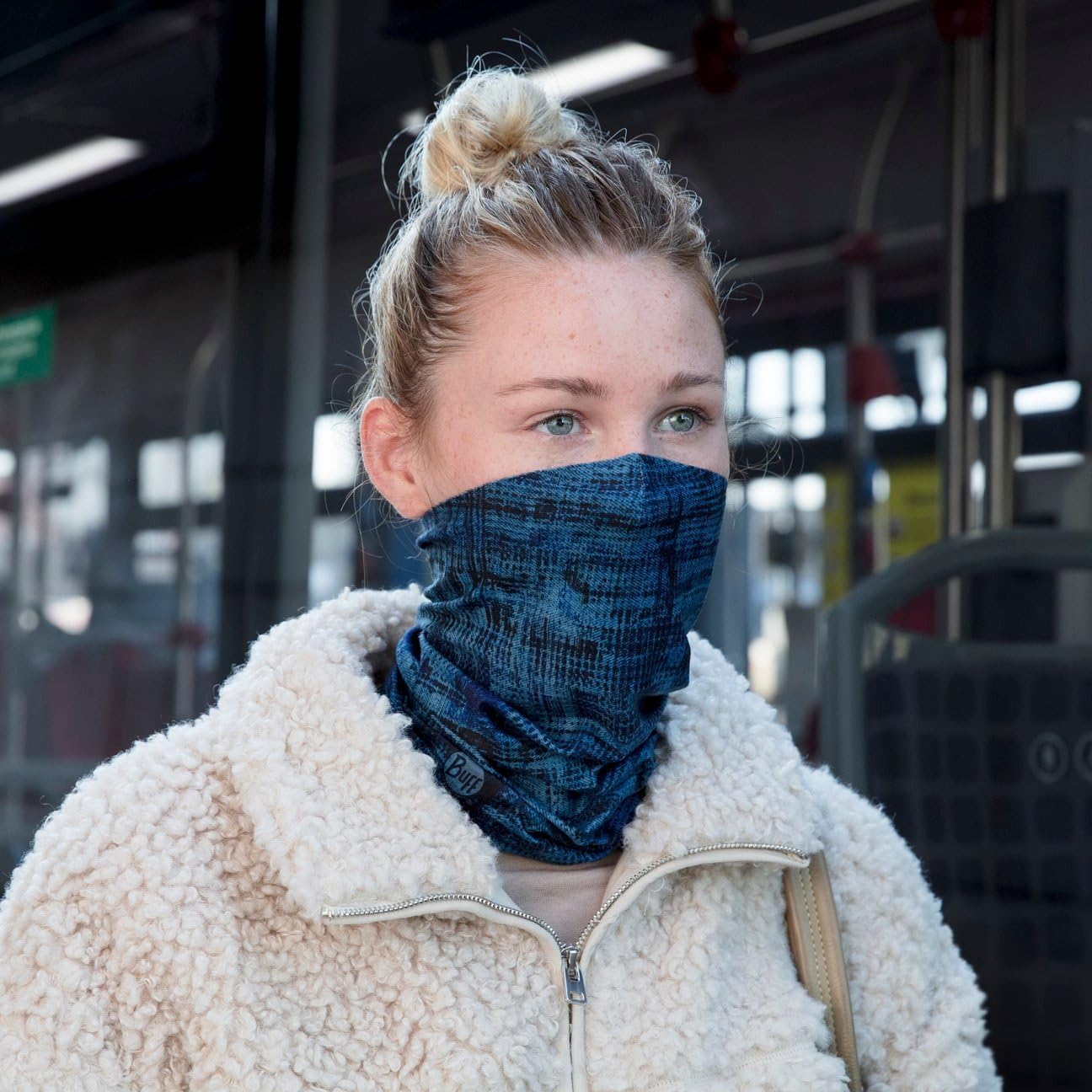 Buff Women's Multifunctional Scarf Neck Warmer Tube Scarf - Soft & Warm Winter Accessory for Running, Hiking, Cycling & Outdoor Activities