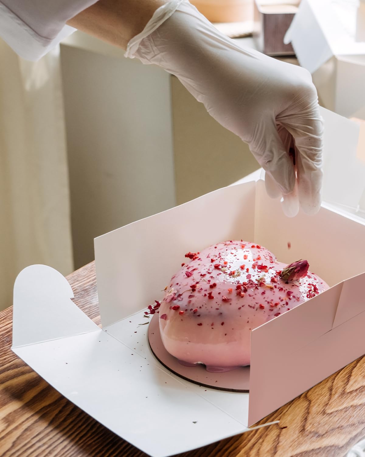 Qiqee 10x10x5 Inch Pink Cake Box with Window - 18 Sets Cake Containers & 10 Inch Round Cake Boards - Perfect for Birthday Parties, Wedding Cakes & Bakery Display